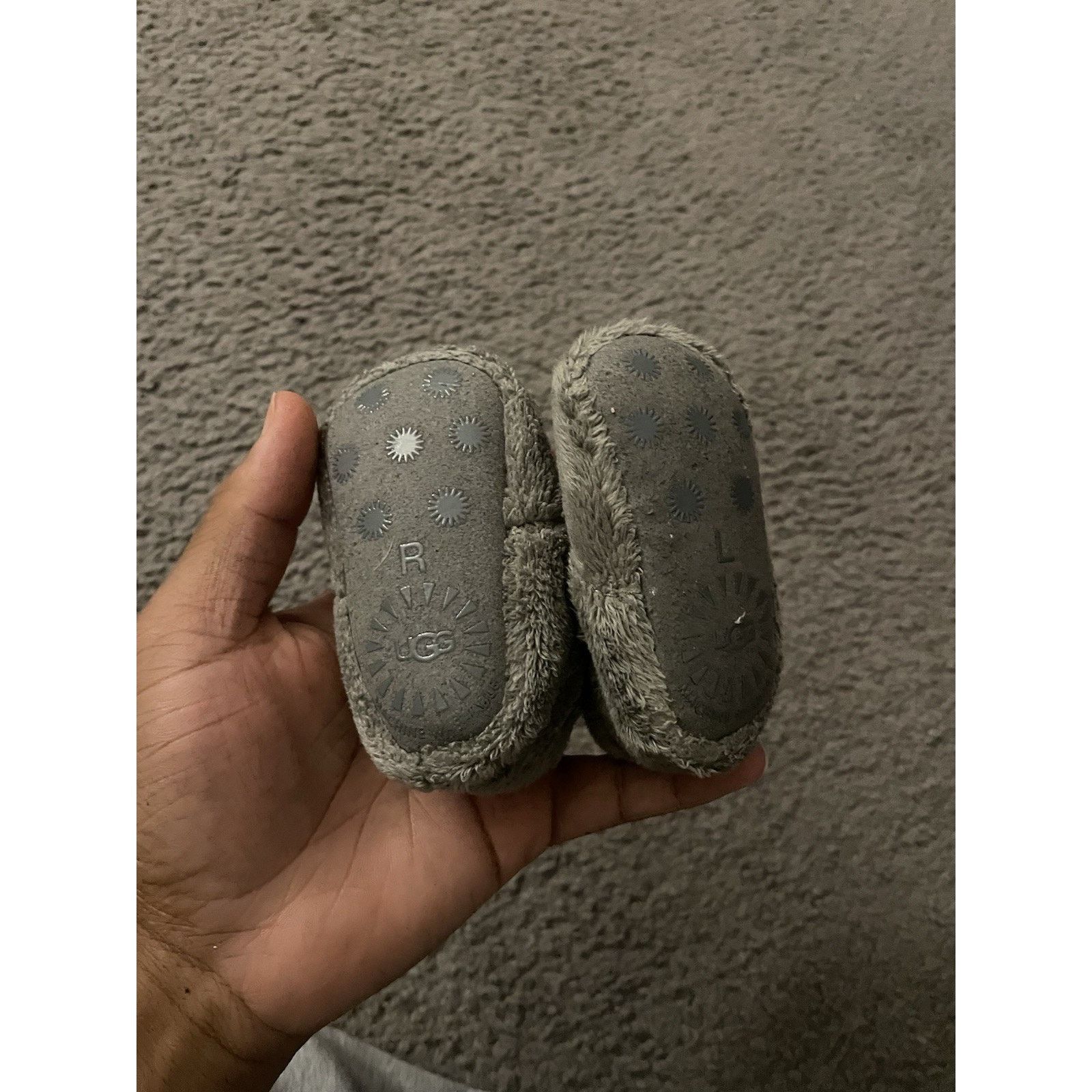 Ugg Size 1c-UGG Infant Baby Bixbee Soft Sole Crib Shoes Gray Size US 5 / EU 37 - 4 Thumbnail