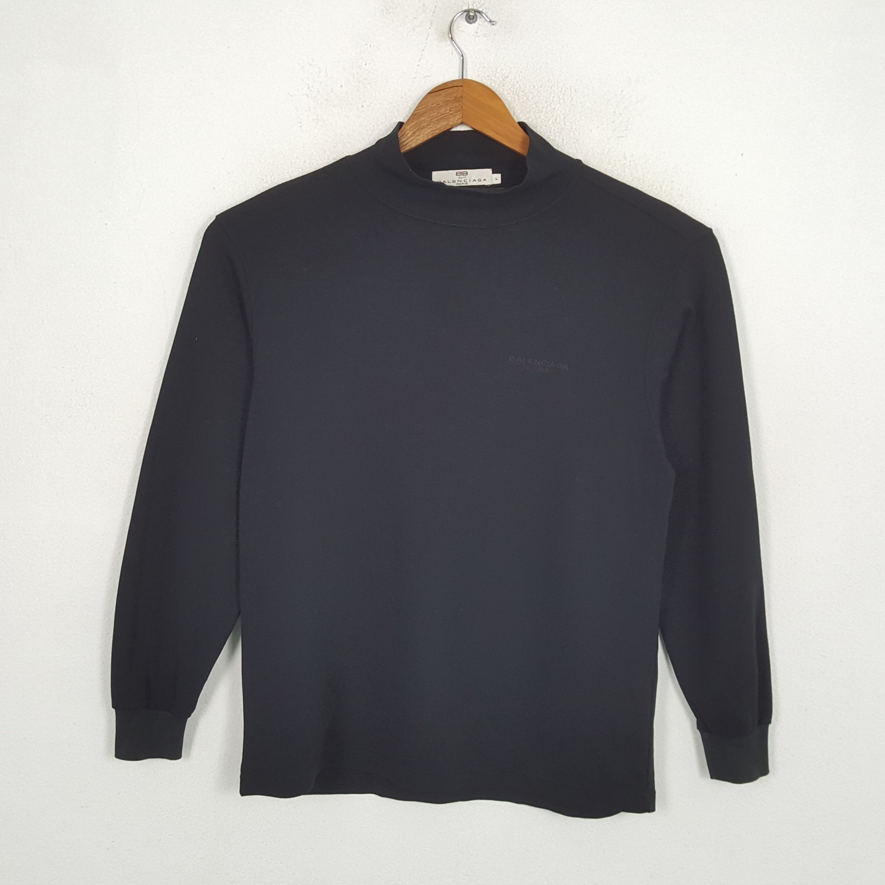 Vintage BALENCIAGA PARIS Golf Luxury Fashion Brand T-Shirts