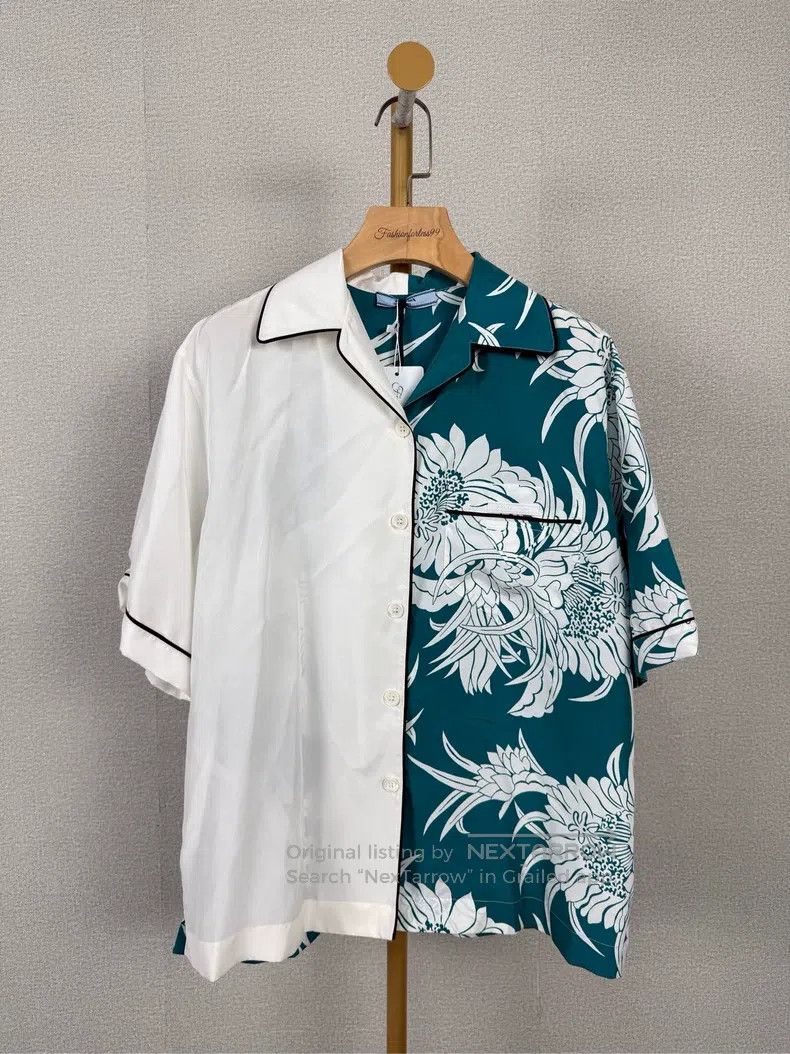 Prada Prada Mulberry silk short-sleeved vacation style shirt Size XXS / US 00 / IT 34 - 1 Thumbnail
