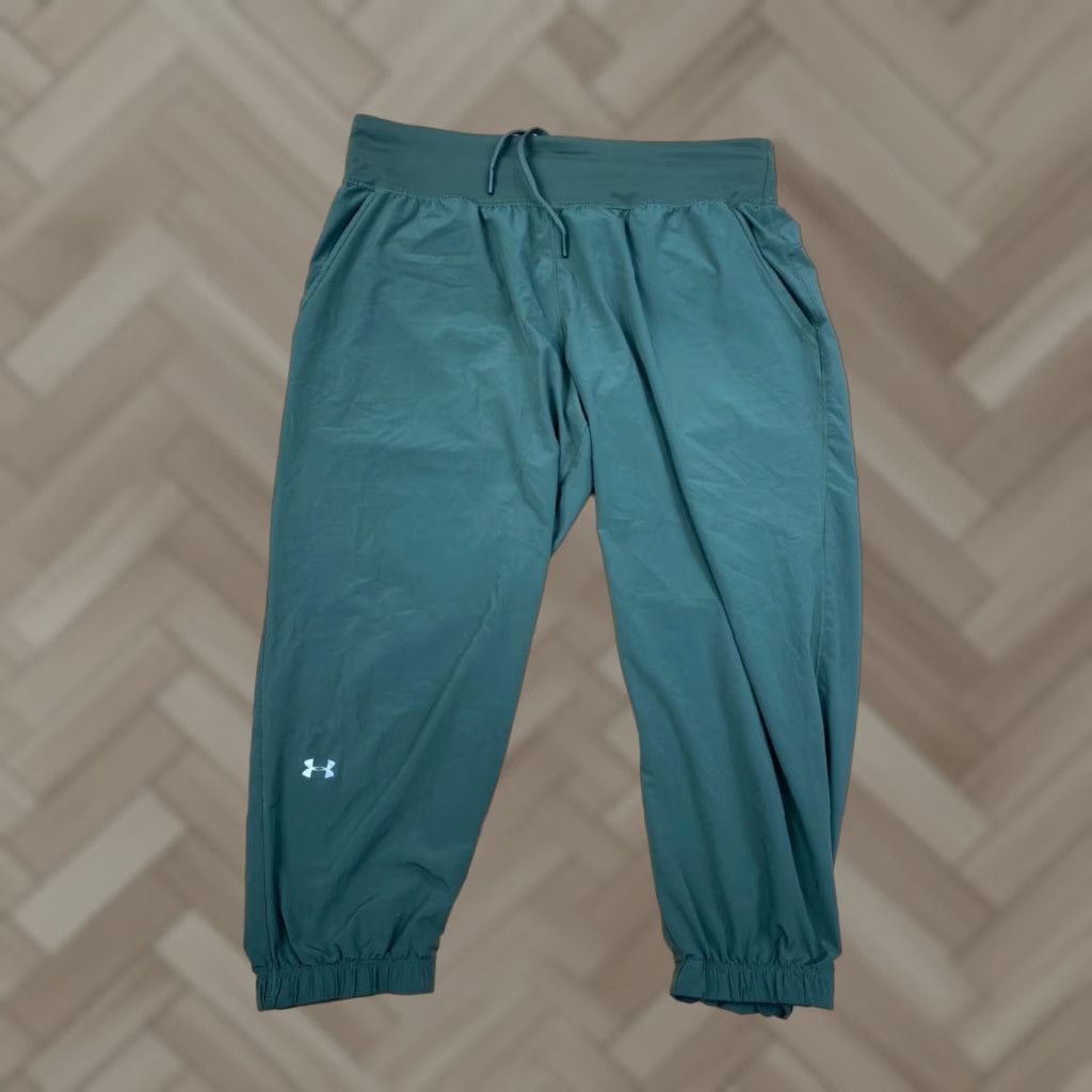 Under Armour Under armour Cropped Pants Womens M Green Drawstring Activewear #9986 Size 32" / US 10 / IT 46 - 1 Thumbnail