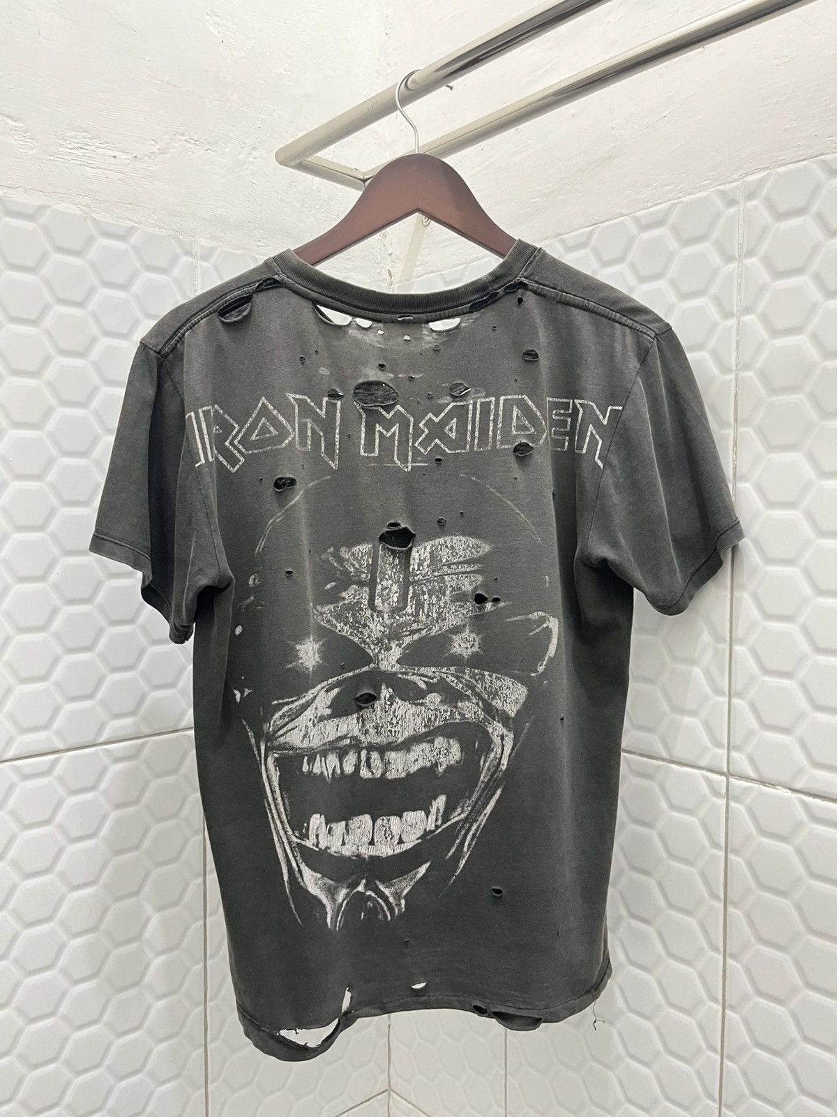 Band Tees × Vintage Vintage Thrashed Iron Maiden Tee Size US M / EU 48-50 / 2 - 7 Thumbnail