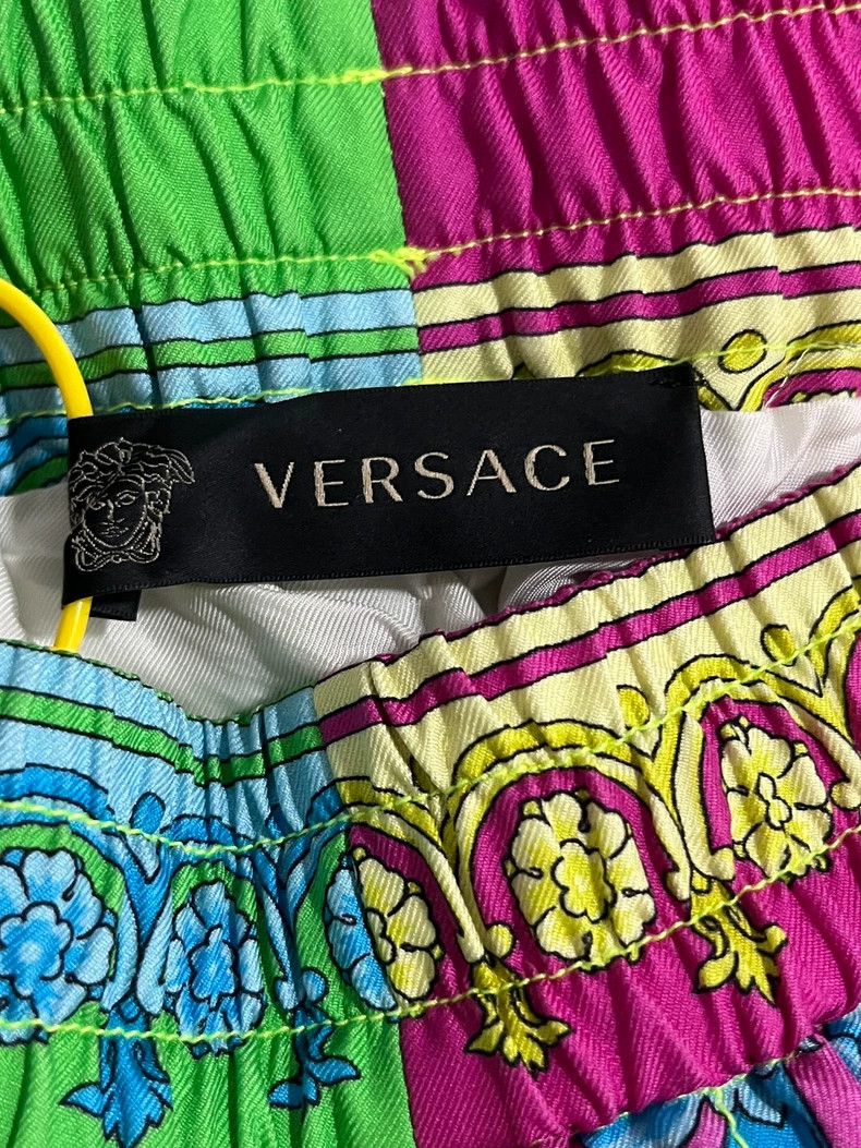 Versace Versace Printed shorts Size US 30 / EU 46 - 5 Thumbnail