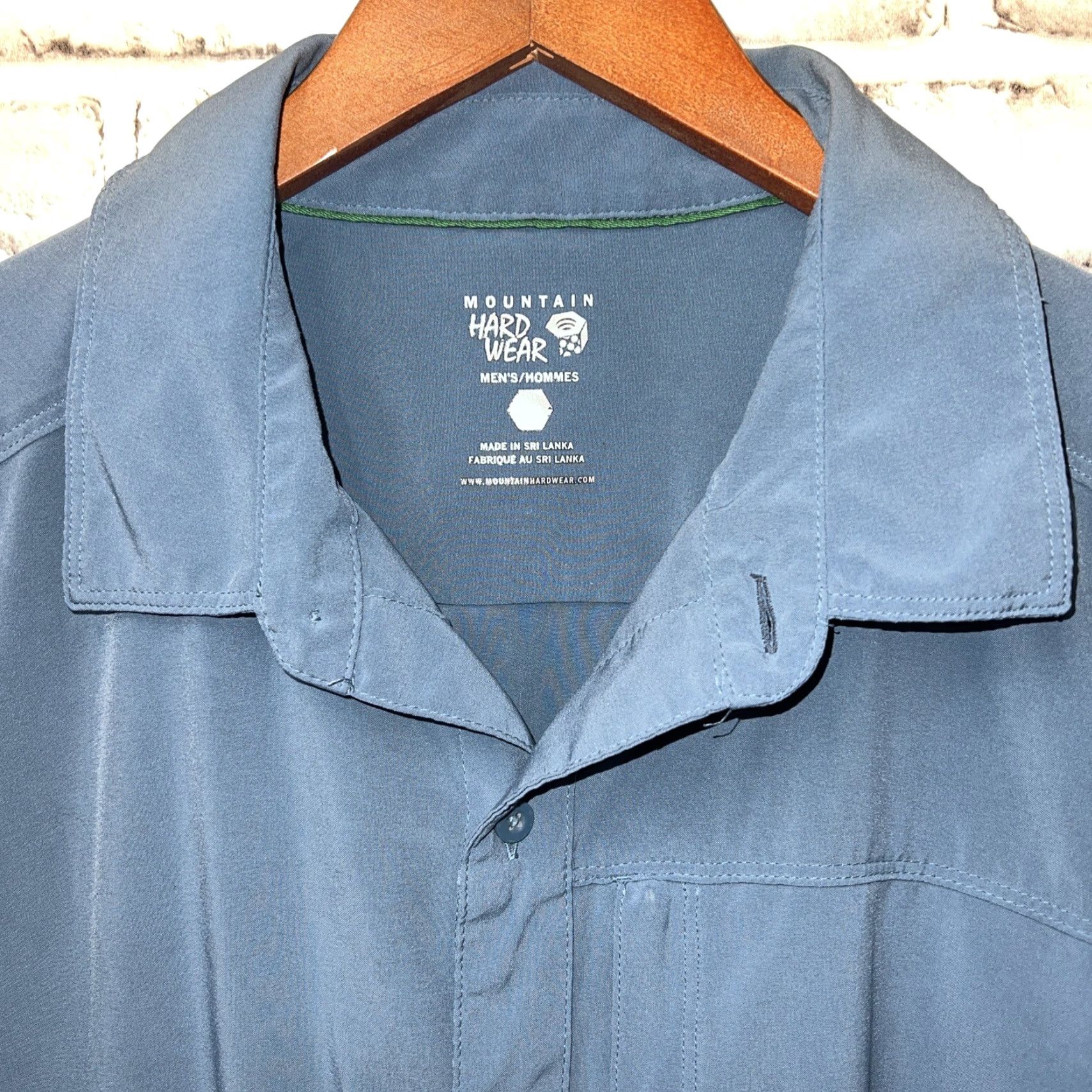 Mountain Hardwear VINTAGE Mountain Hardwear Short Sleeve Button-Up Shirt Mens Size M Blue Casual Fashion Size US M / EU 48-50 / 2 - 2 Thumbnail