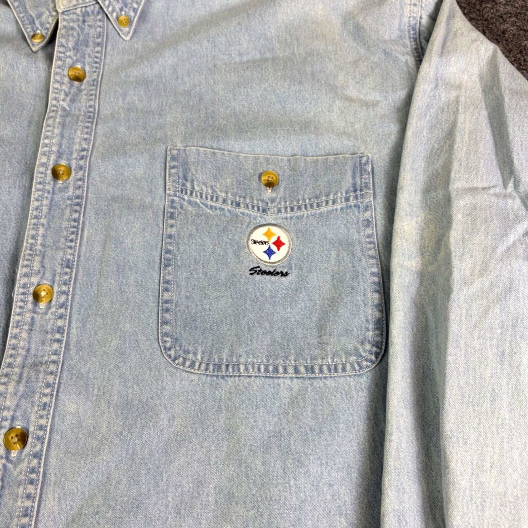 Lee VINTAGE Lee Sport Pittsburgh Steelers Denim Button Up Shirt XL Light Wash NFL 90s Mens Button-Up Collared Blue Steelers Casual Sports Retro Size US XXL / EU 58 / 5 - 7 Thumbnail