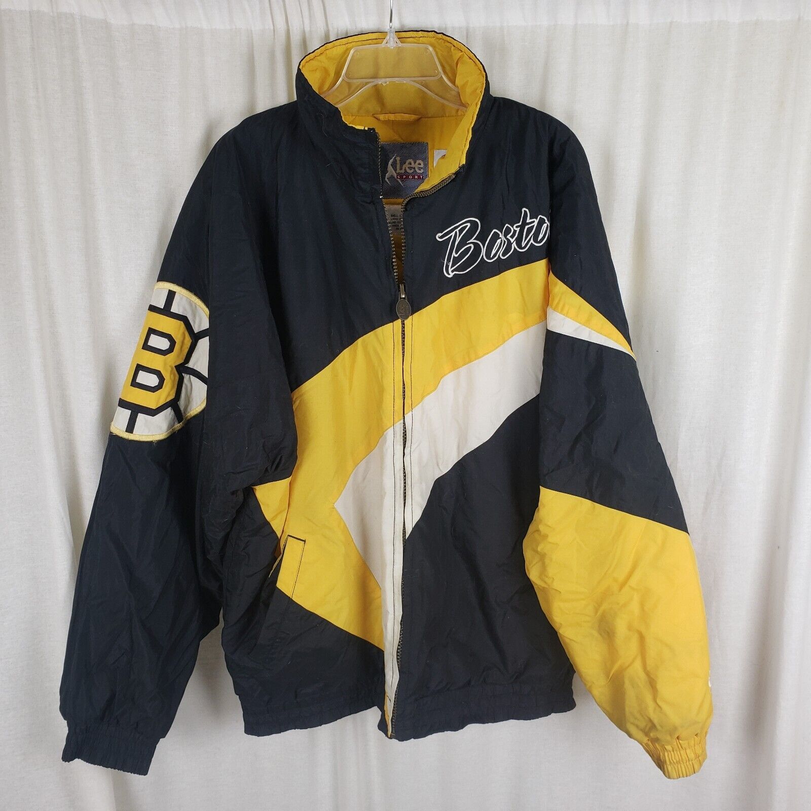 Lee Vtg Lee Sport Boston Bruins Hooded Puffer Jacket Parka L NHL Size US L / EU 52-54 / 3 - 1 Thumbnail