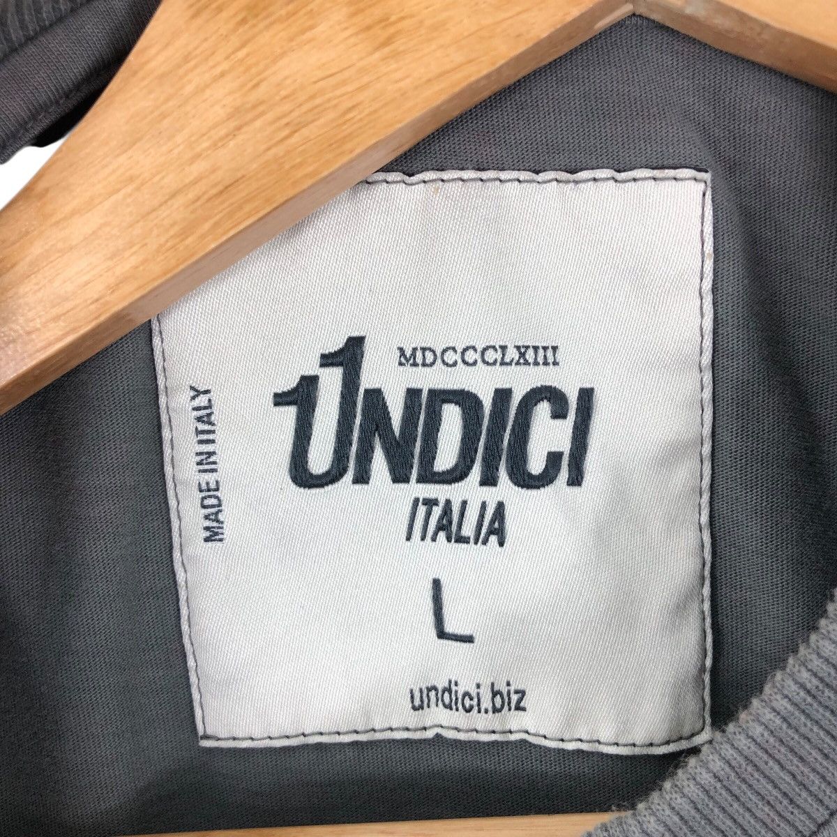 Vintage Vintage UNDICI Italia T Shirt Center Logo Size L Size US L / EU 52-54 / 3 - 5 Thumbnail