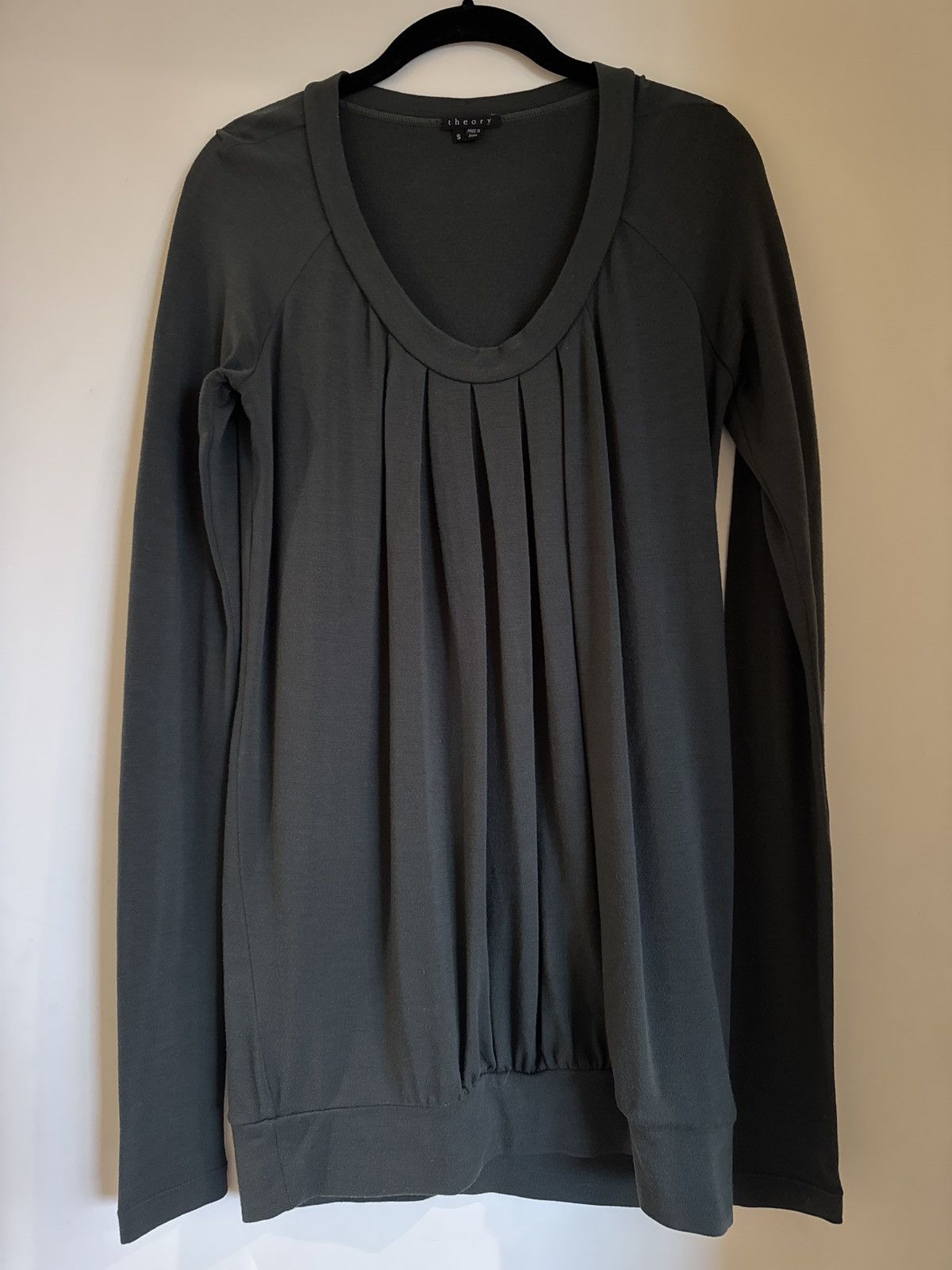Theory Theory Wide Neck Green Top Size S / US 4 / IT 40 - 1 Thumbnail