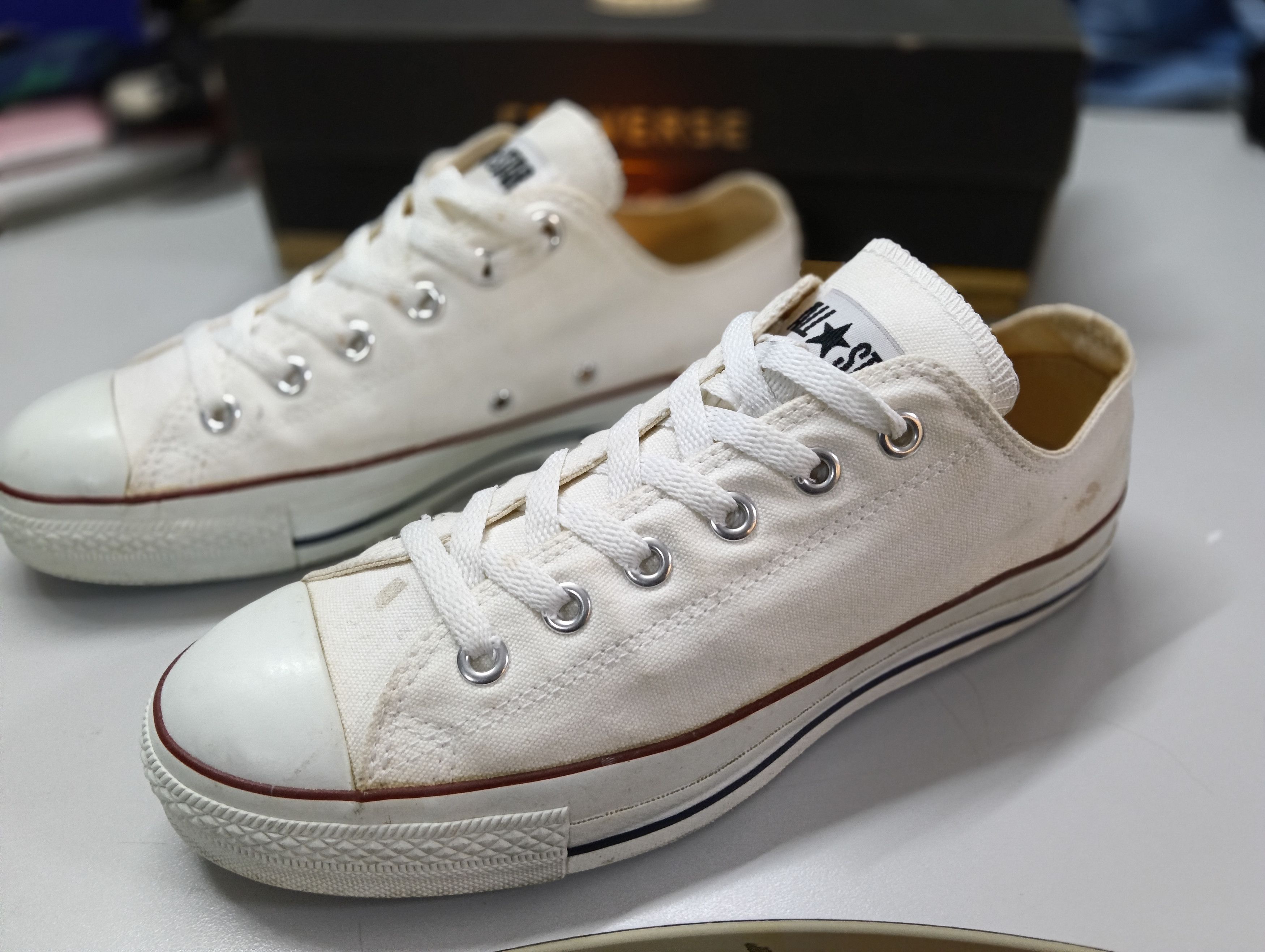 Converse Vintage Converse all stars white US 7/ EU 40 Size US 7 / EU 40 - 3 Thumbnail