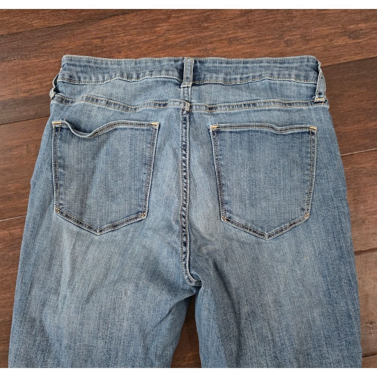 Gap Gap light-wash 30 Curvy True Skinny Blue Jeans Size 28" / US 6 / IT 42 - 7 Thumbnail