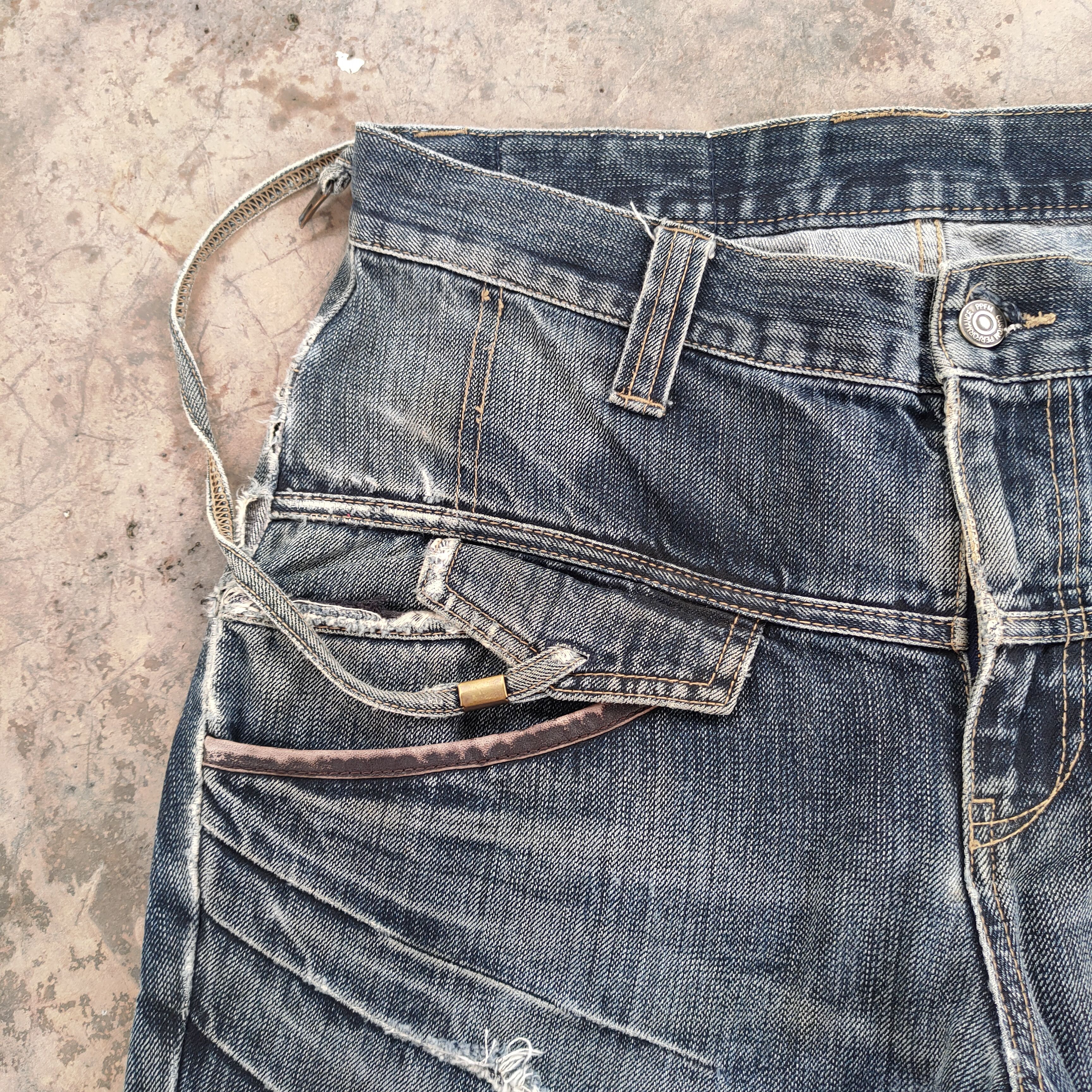 PPFM Vtg PPFM BONDAGE FADED RIPPED DENIM JEAN PANTS Size US 33 - 6 Thumbnail