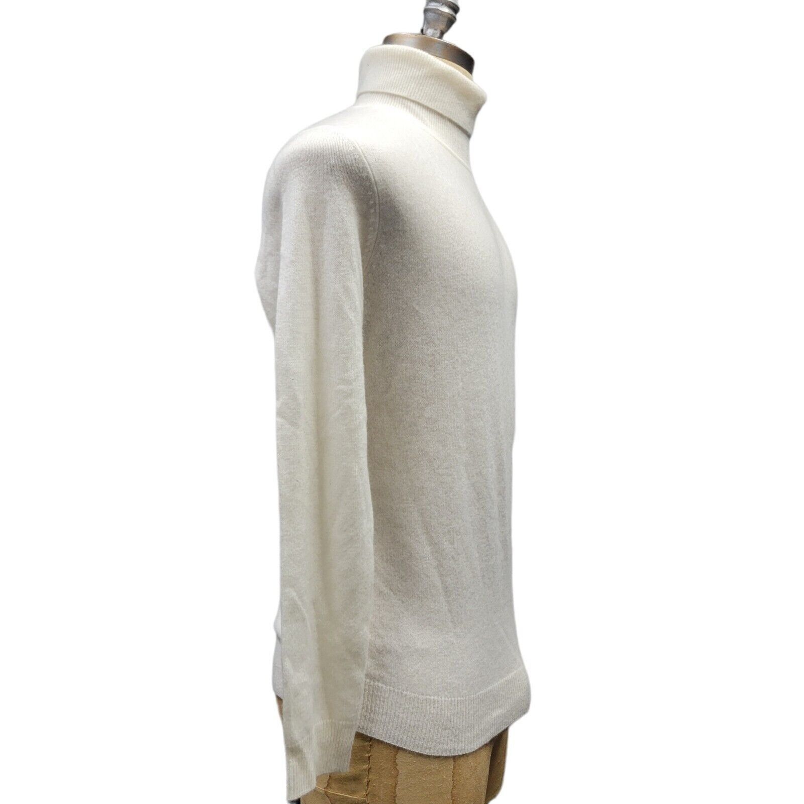 Club Room Men's Clubroom 100% Cashmere Turtleneck Sweater. Size Small. Size US S / EU 44-46 / 1 - 3 Thumbnail