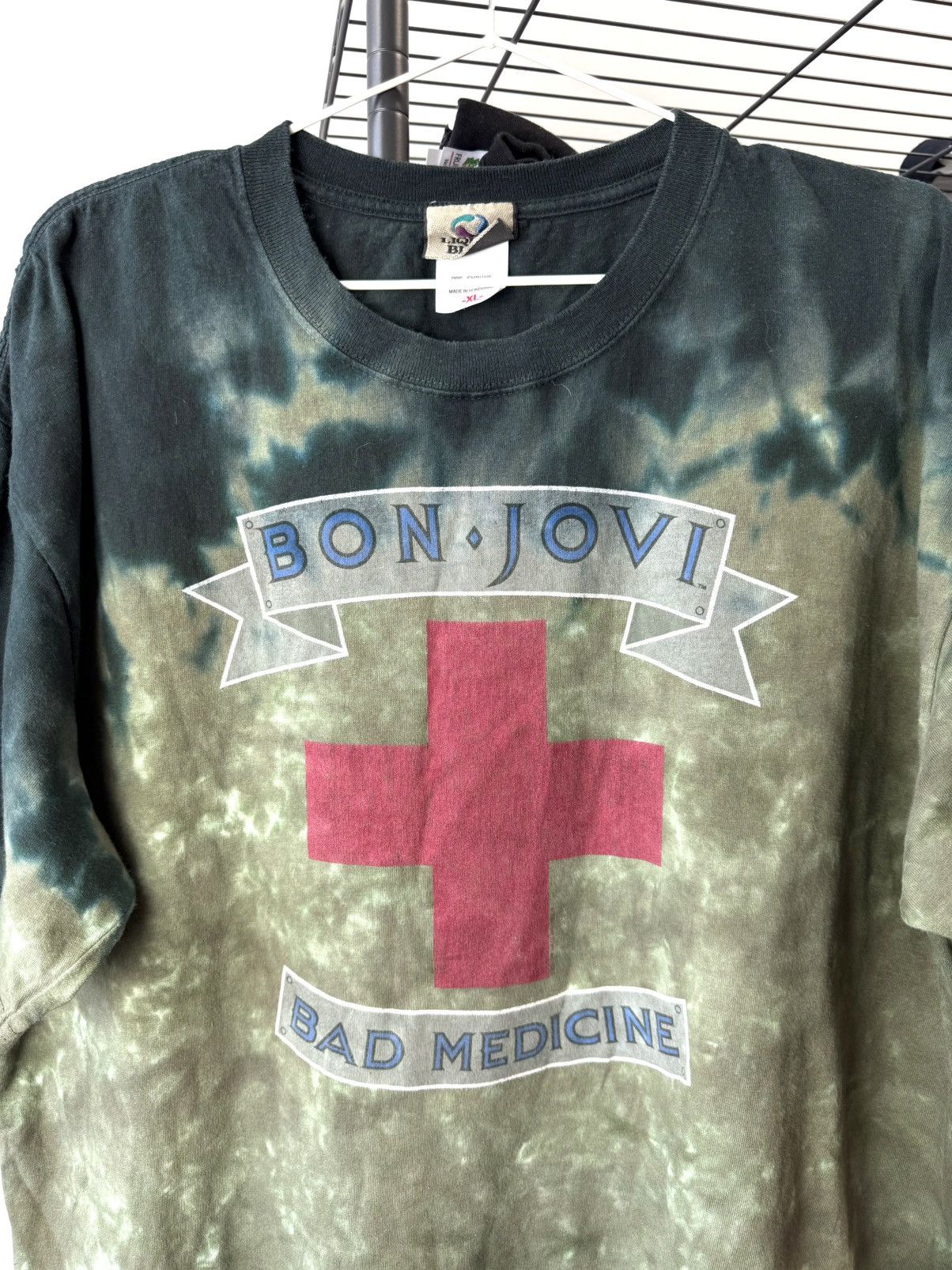 Band Tees Vintage Bon Jovi Bad Medicine Liquid Blue Tie Dye T Shirt Size US XL / EU 56 / 4 - 3 Thumbnail