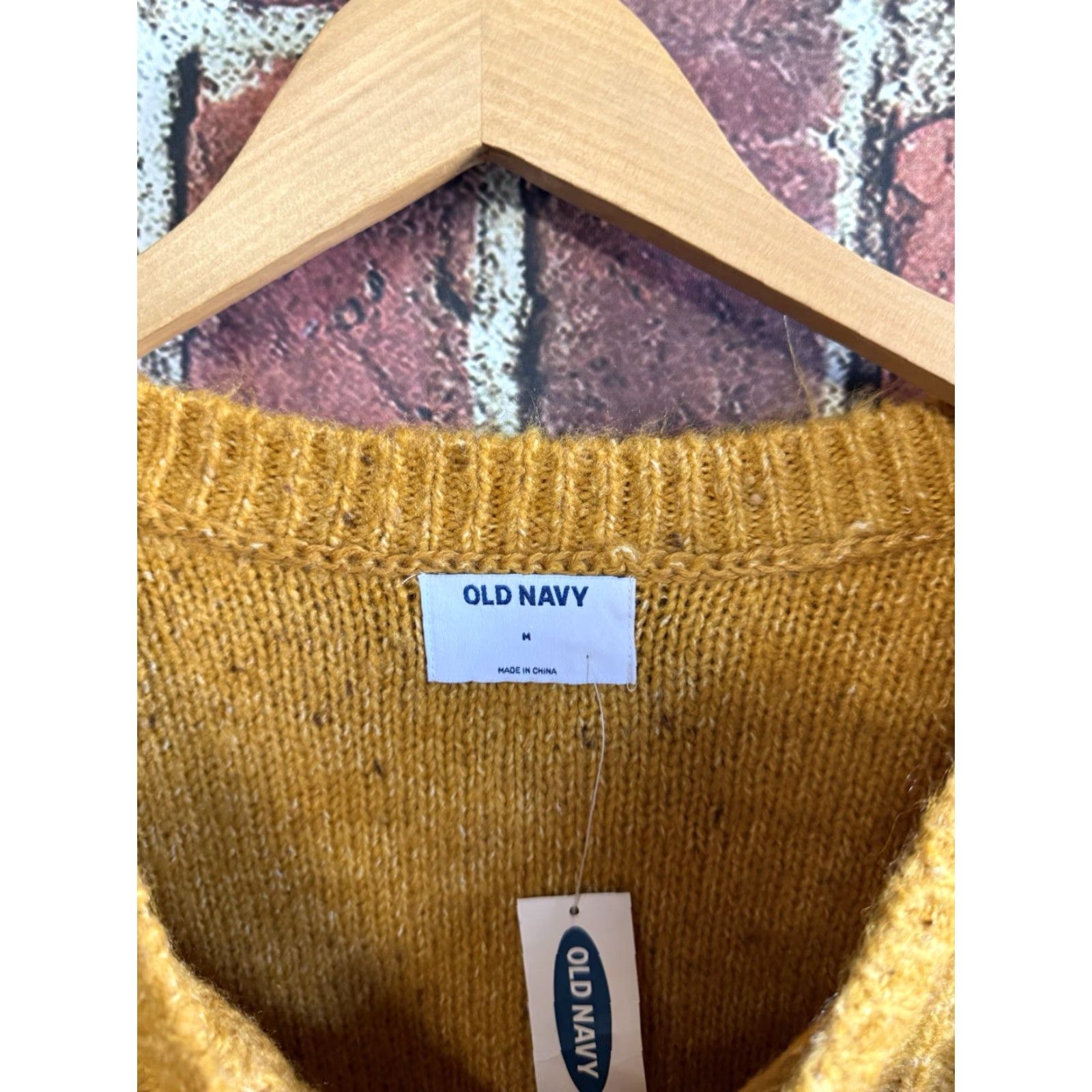 Old Navy Old Navy Yellow Knit Long Sleeve Pullover Sweatshirt Women Medium NWT Size M / US 6-8 / IT 42-44 - 3 Thumbnail