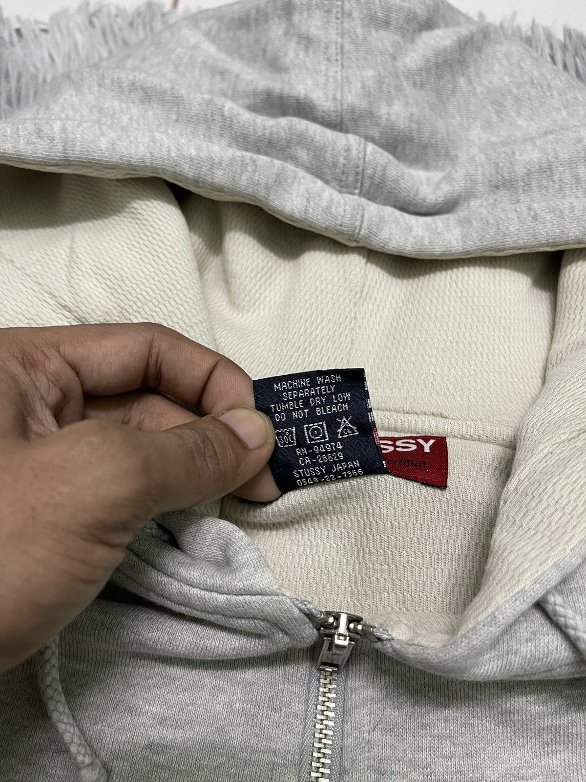 Stussy 2000s STUSSY JAPAN HOODIE ZIP UP SIMPLE DESIGN DISTRESSED Size US L / EU 52-54 / 3 - 9 Thumbnail