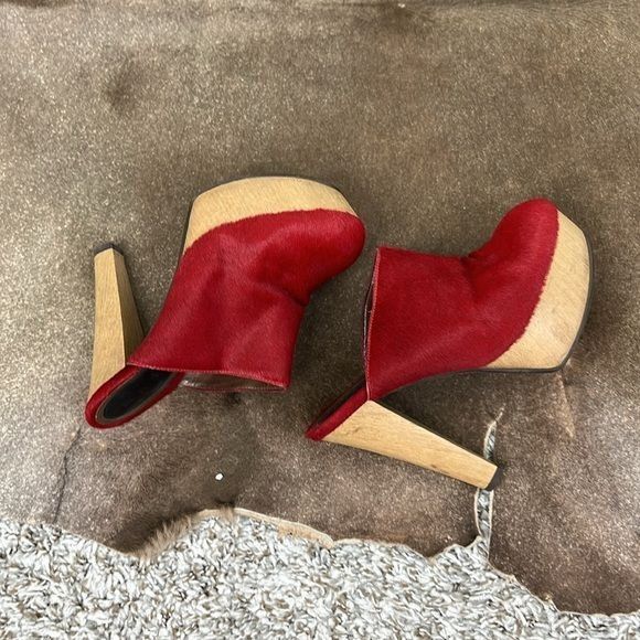 Marni Marni Red Ponyhair Wood Platform Mules Size US 7.5 / IT 37.5 - 6 Thumbnail