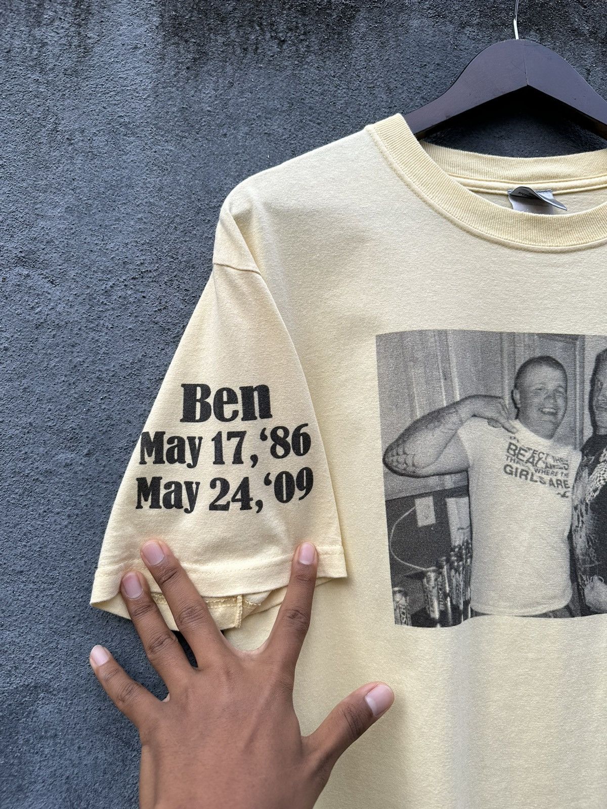 Nike Vtg Nike Photo Tee Ben & Kurtis Best Friend Forever T-Shirt Size US L / EU 52-54 / 3 - 6 Thumbnail