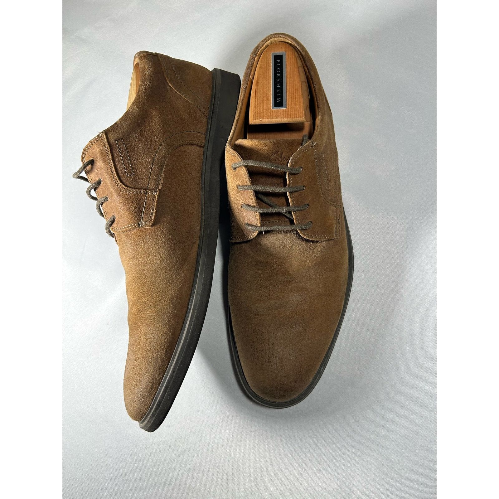 Clarks Clarks Mens 10 Oxford Comfort Brown suede Lace Up Classic Size US 10 / EU 43 - 3 Thumbnail