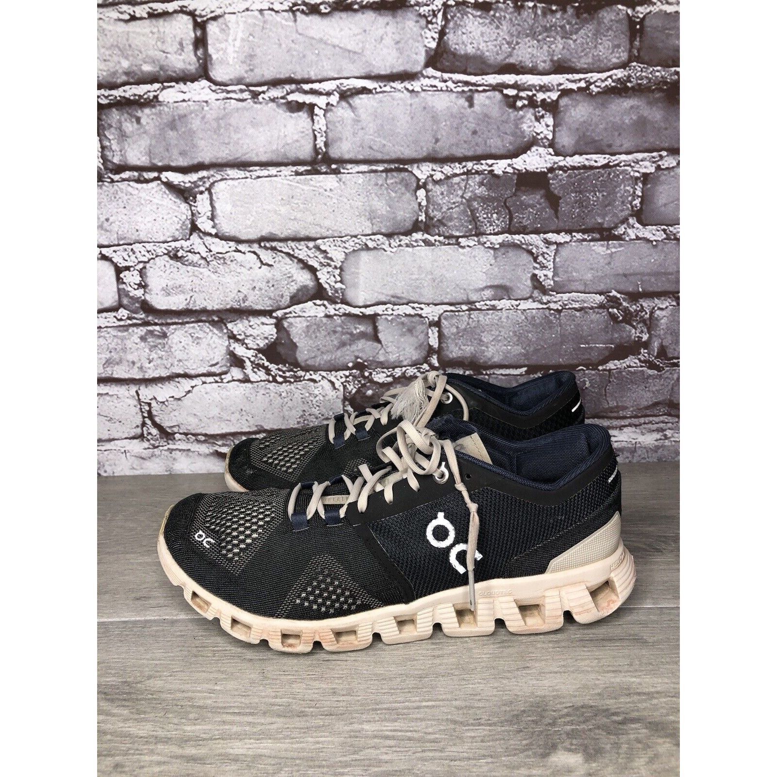 On On Cloud Black White Comfort Gym Lace Up Running Shoes Women Size US 8.5 / IT 38.5 - 7 Thumbnail