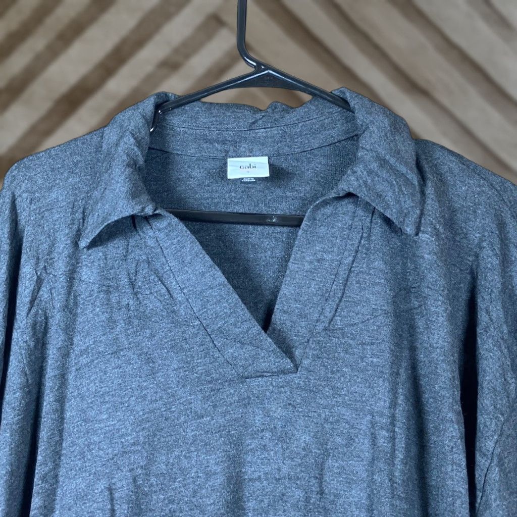 Vintage CAbi Shirt Gray Collared V Neck Long Sleeve Stretch Small Womens Blouse Casual Workwear 4258 Regular Size S / US 4 / IT 40 - 1 Thumbnail