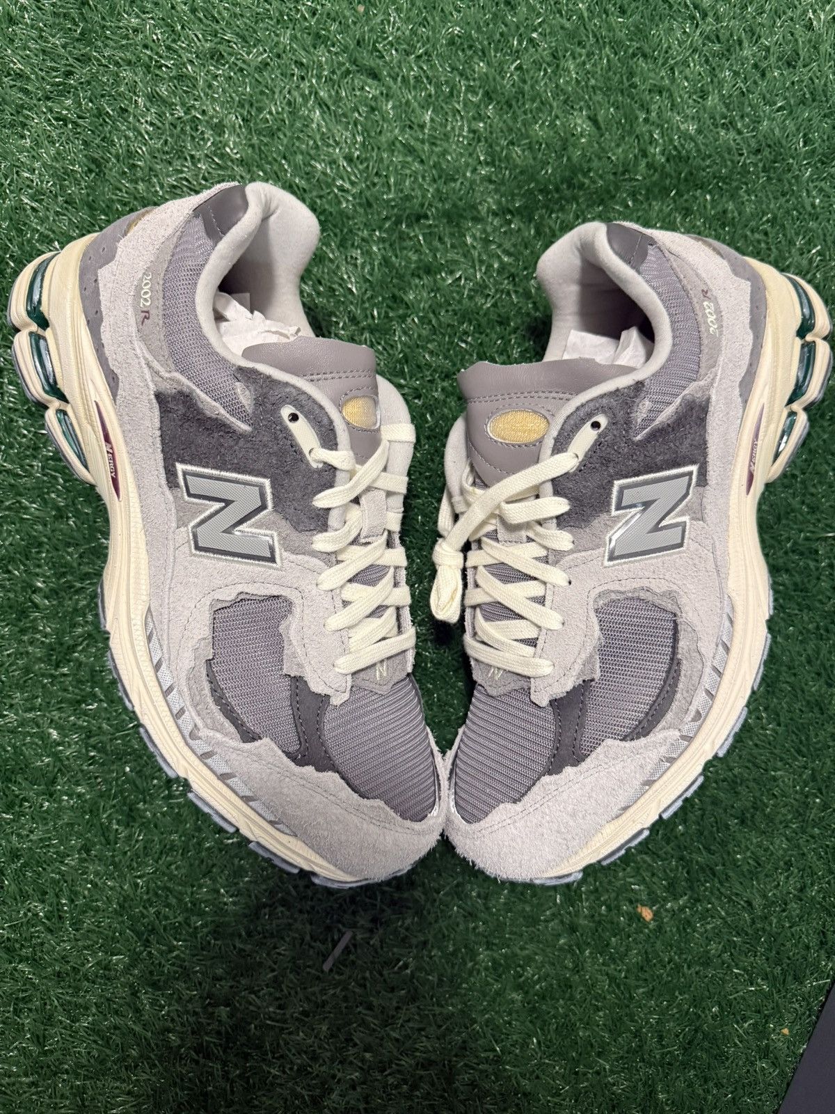 New Balance 2002R New Balance Size US 11 / EU 44 - 2 Thumbnail