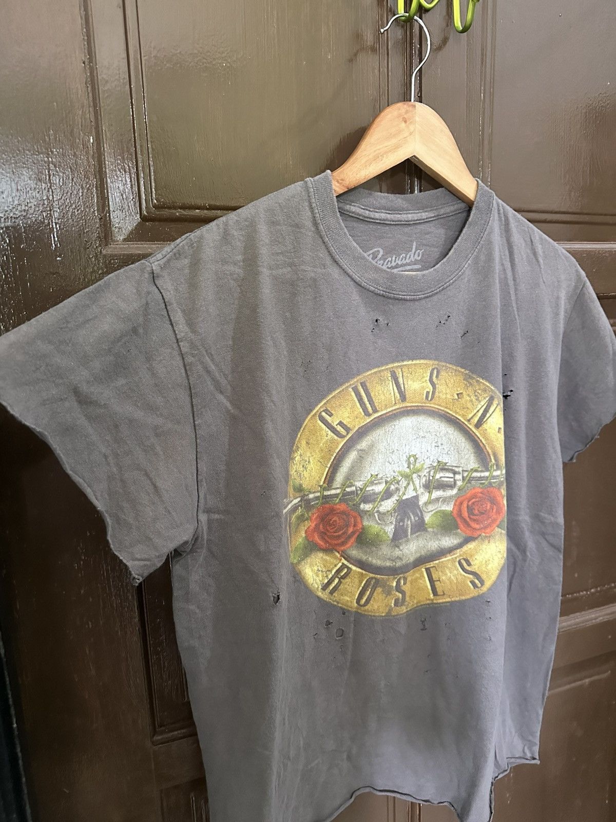 Band Tees × Guns N' Roses Gun n roses Bravado graphic logo Big hole shirt Size US M / EU 48-50 / 2 - 2 Thumbnail