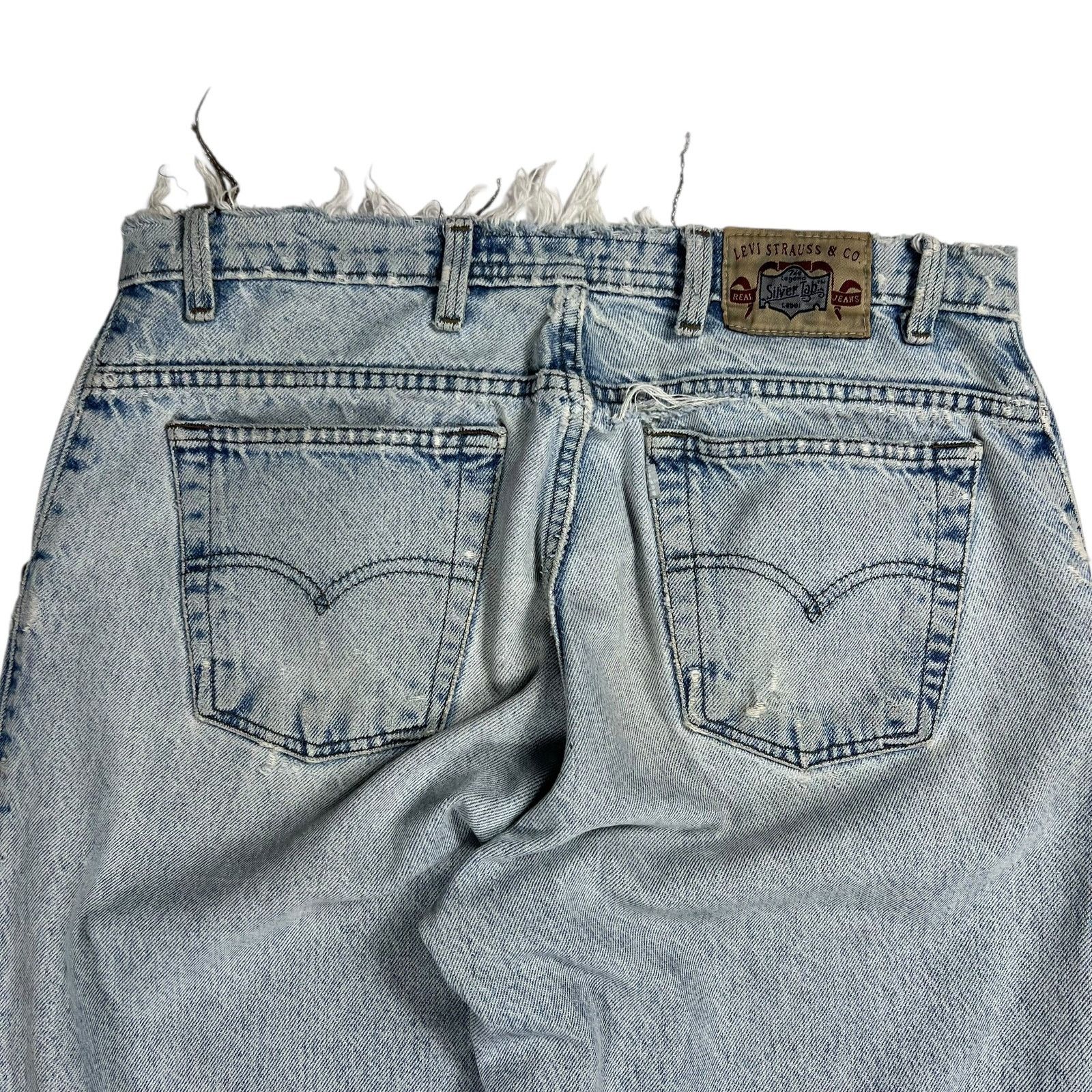 Levi's × Vintage Vintage Levi’s Silver Tabs distressed light wash tapered Size US 33 - 3 Thumbnail