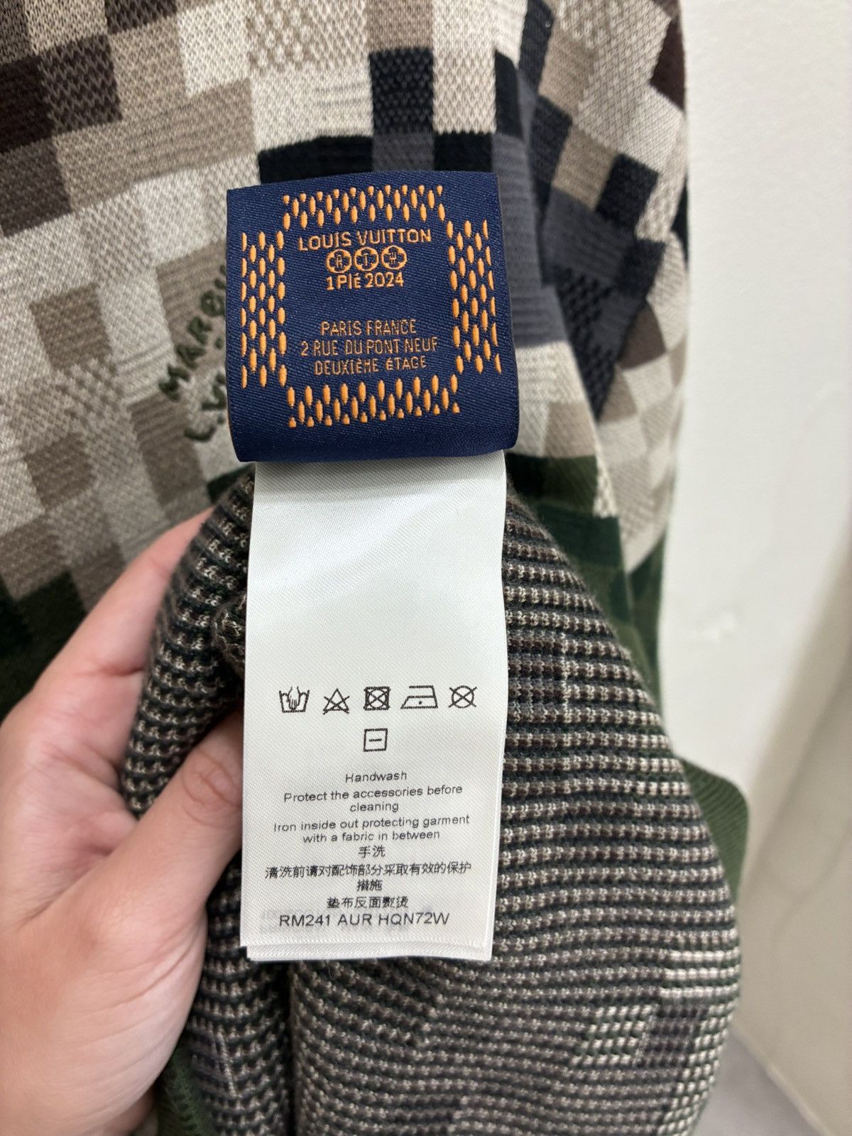 Louis Vuitton Louis Vuitton Pixelated Sweater By Pharrel Size US M / EU 48-50 / 2 - 8 Thumbnail
