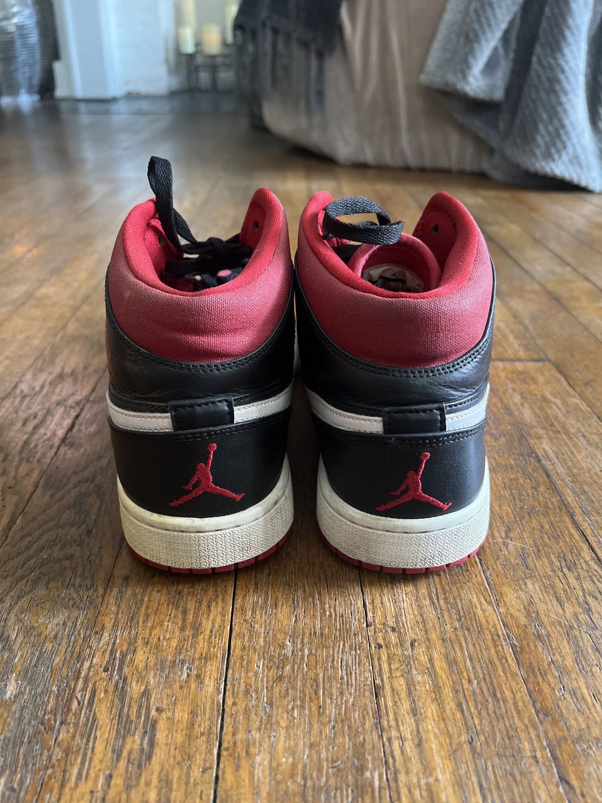 Jordan Brand Jordan Retro 1 Black Gym Red Size US 11.5 / EU 44-45 - 3 Thumbnail