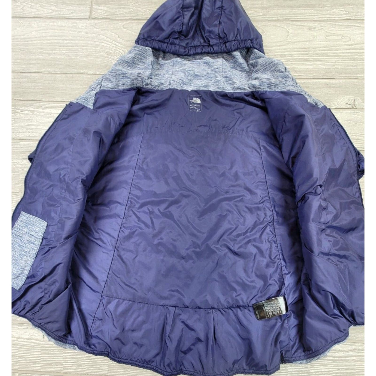The North Face The North Face Jacket Blue Gray Full Zip S Lightweight Womens Regular Cropped Colorblock Sportswear Front Zip 3-Season Athleisure Size S / US 4 / IT 40 - 3 Thumbnail