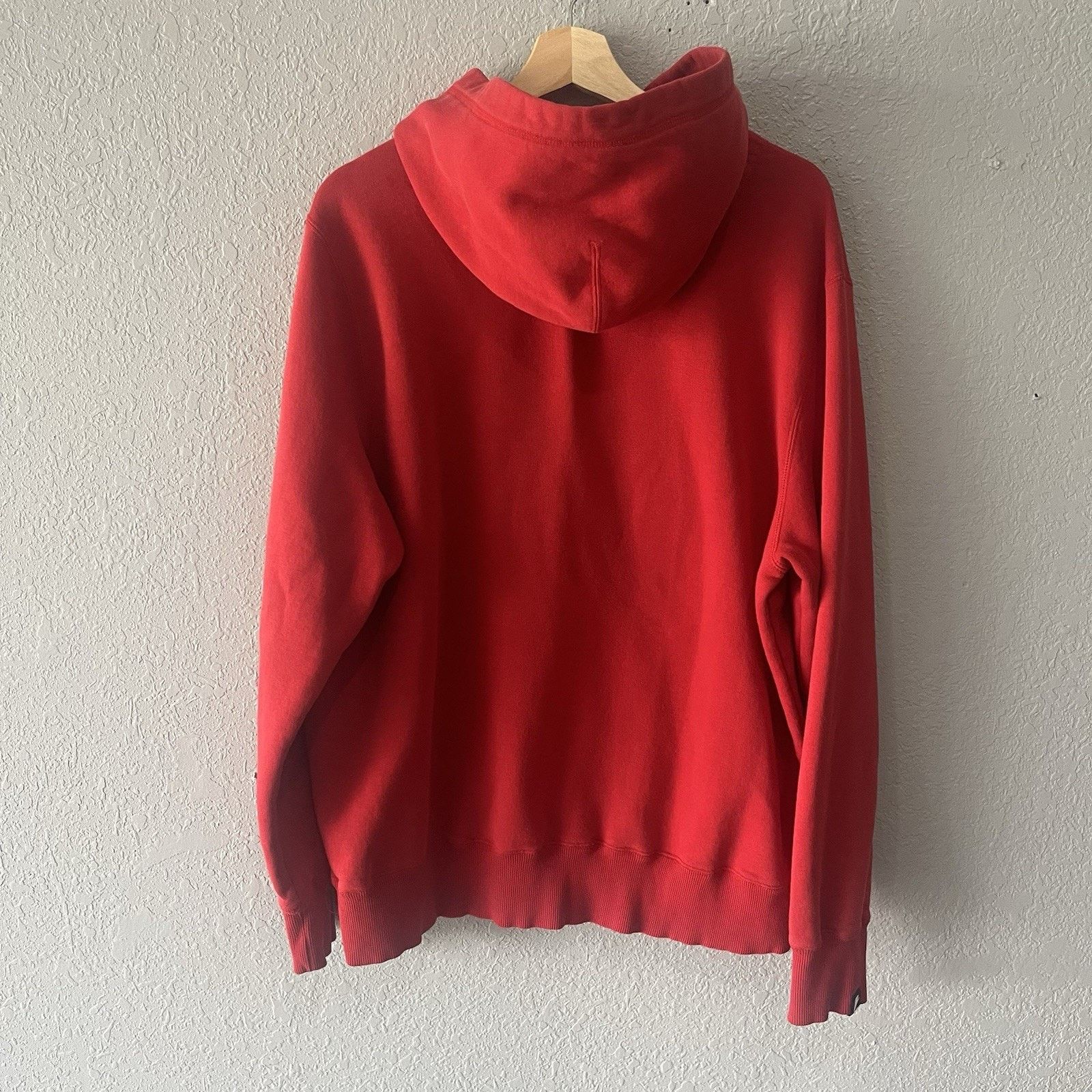 Nike 2000’s Nike Red Patch Logo Hoodie Men’s XL Long Sleeve Activ Size US XL / EU 56 / 4 - 3 Thumbnail