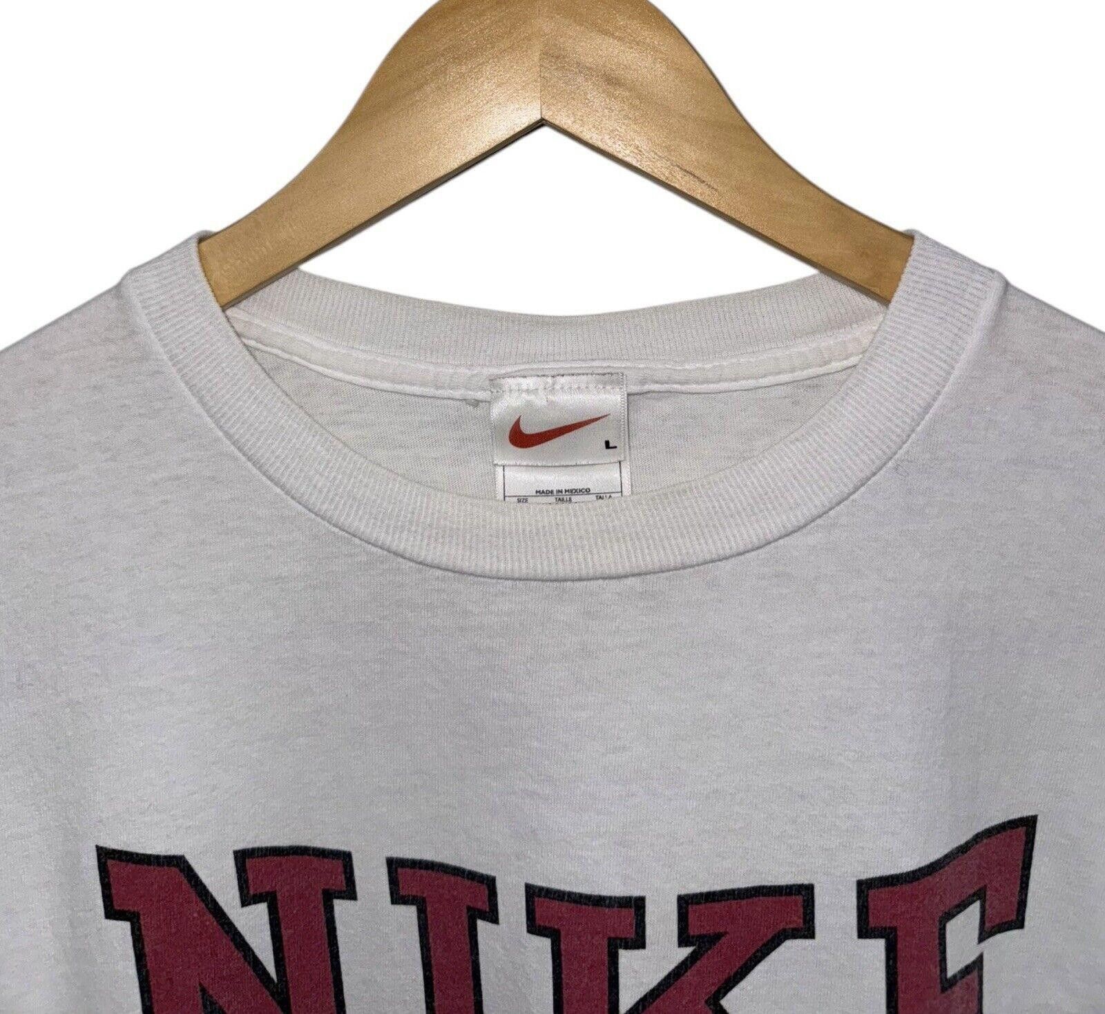 Nike Vintge Nike 90s Spellout Athletics White Red Shirt Sz L RARE Size US L / EU 52-54 / 3 - 3 Thumbnail