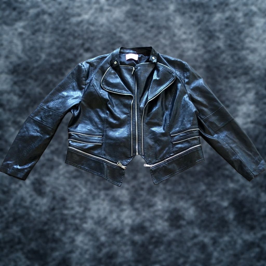 Azalea Wang Azalea Wang Womens Short Jacket Black Faux Leather Snake Print Moto Biker Orion X Size XXL / US 16-18 / IT 52-54 - 1 Thumbnail