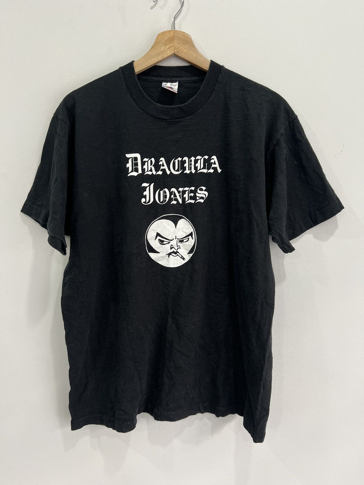 Vintage Vintage Dracula Jones Tee Shirt band Size US XL / EU 56 / 4 - 1 Thumbnail