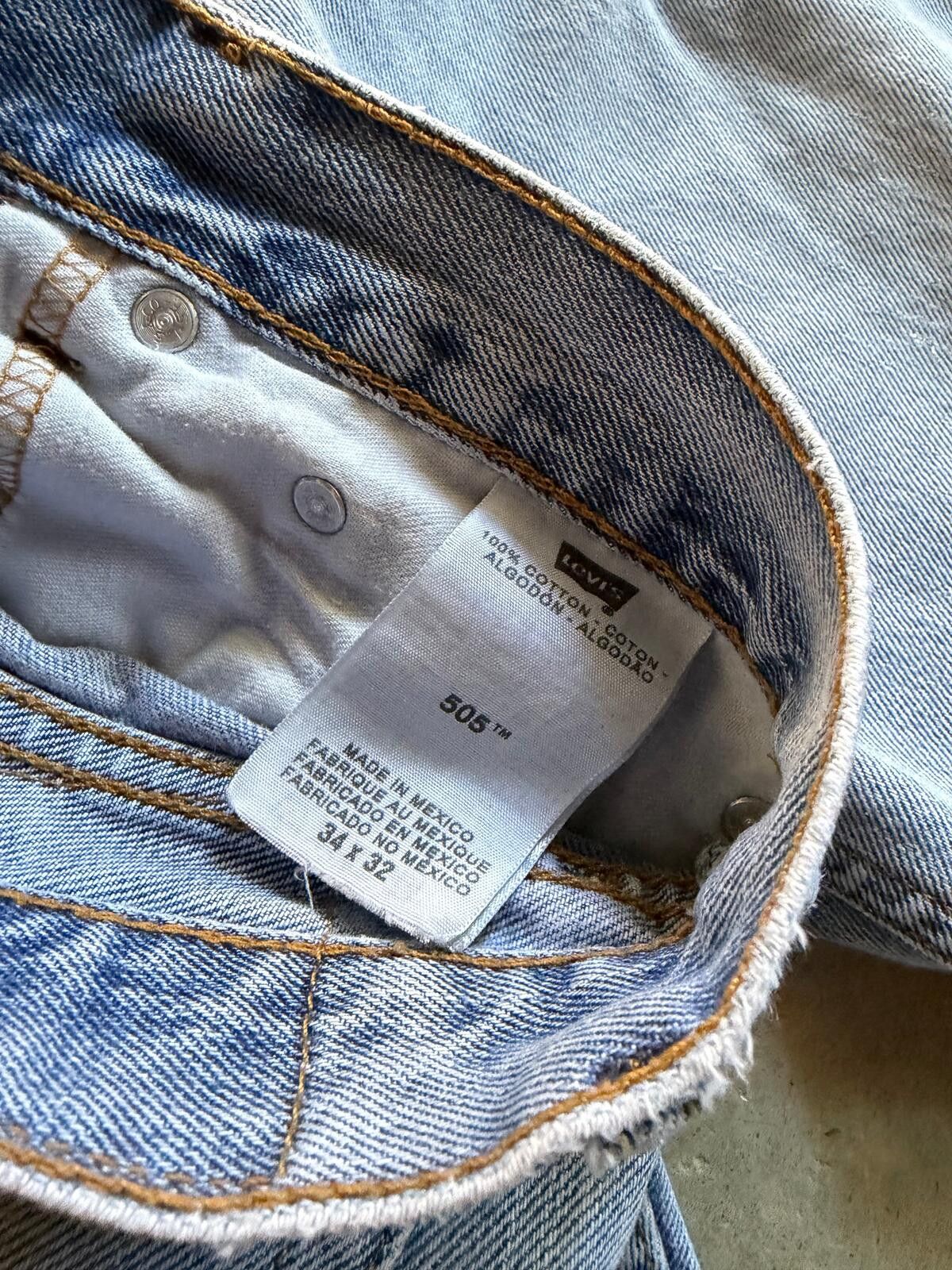 Levi's VTG Levis 505 Light Wash Denim Jeans Sz 34x32 Size US 34 / EU 50 - 7 Thumbnail