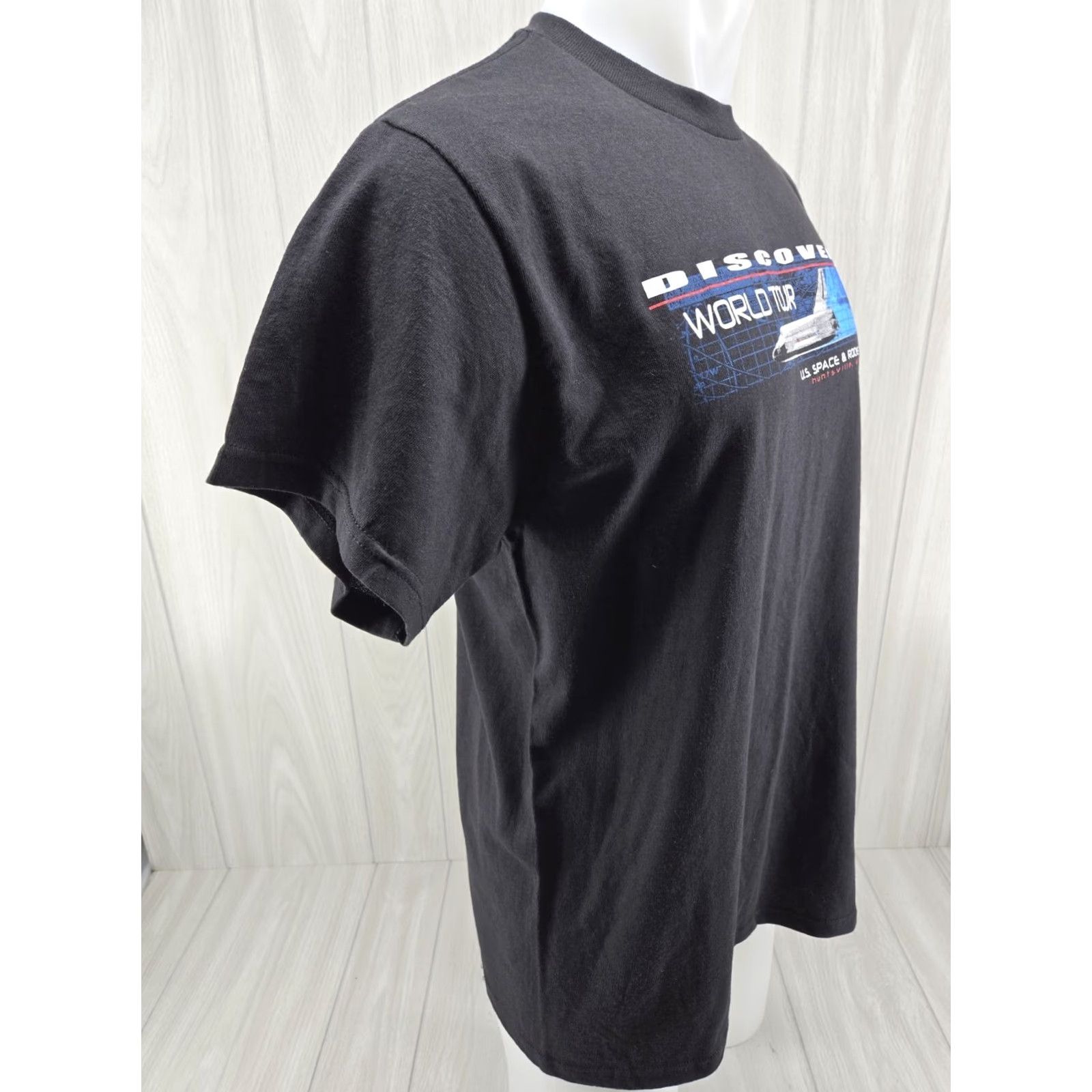 Delta NASA Shirt Discovery World Tour Huntsville Space Center Shuttle Large NWT Delta Shirt Mens Space T-Shirt Vintage Black Crew Neck Short Sleeve NWT L Size US L / EU 52-54 / 3 - 6 Thumbnail
