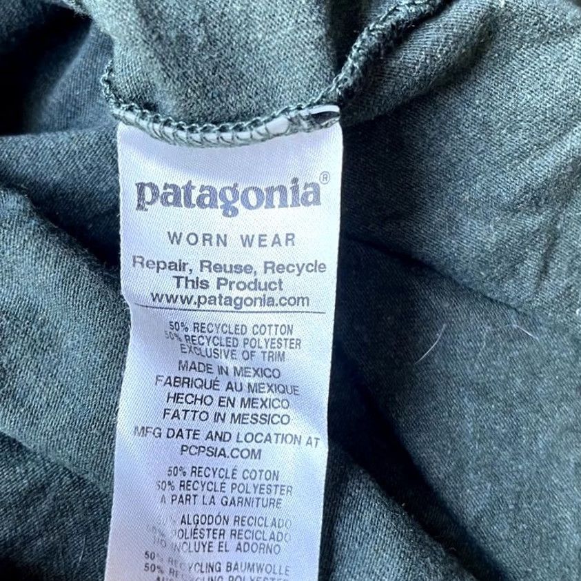 Patagonia VINTAGE Patagonia P-6 Back Logo Responsibili-Tee Long Sleeve Shirt M Green Mens Size US M / EU 48-50 / 2 - 7 Thumbnail