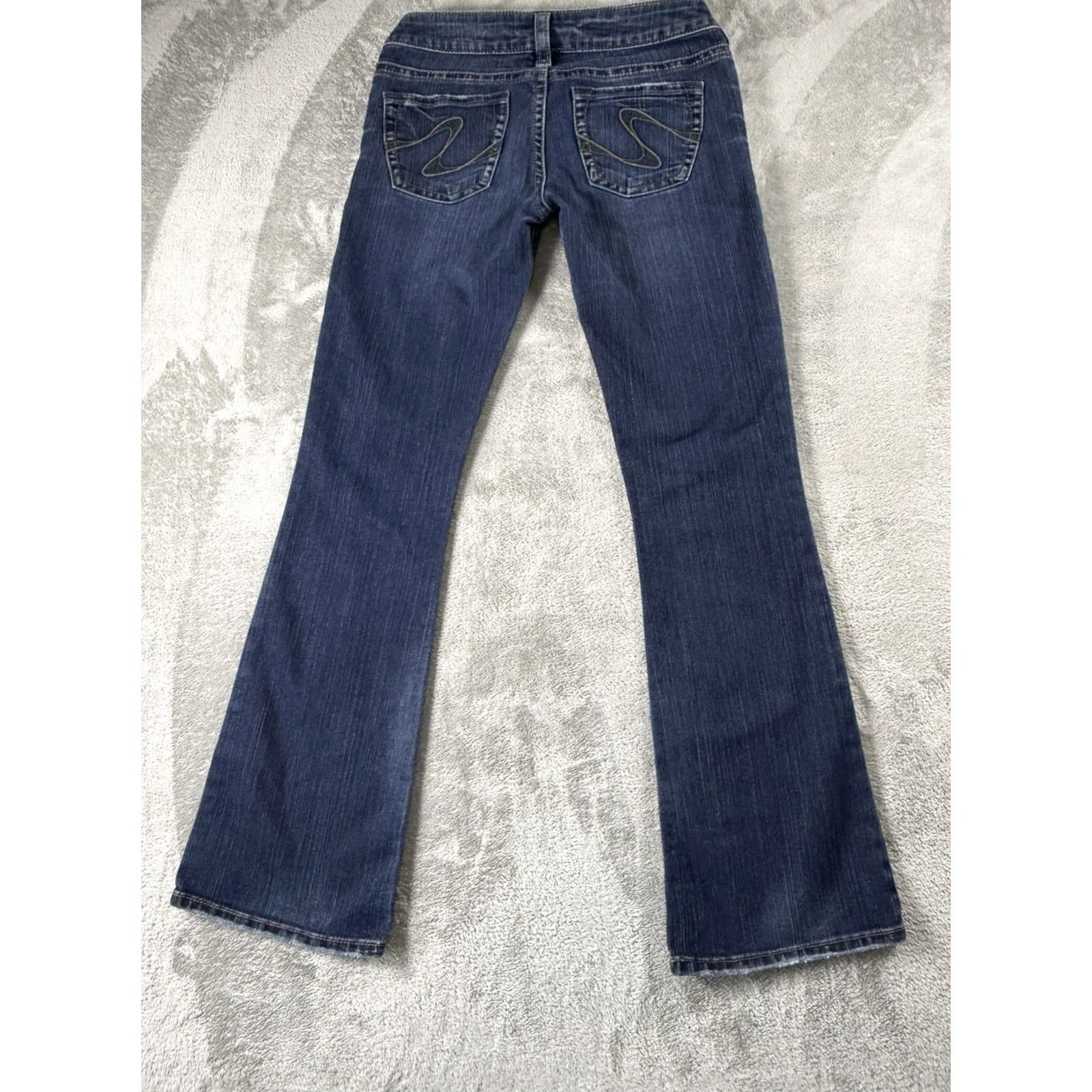 Silver Jeans Co. VINTAGE Silver Jeans Tuesday Jeans Women 27/31 Flared Denim Blue 5-Pocket Regular Fit Waist 27 Inseam 31 Size 27" / US 4 / IT 40 - 2 Thumbnail