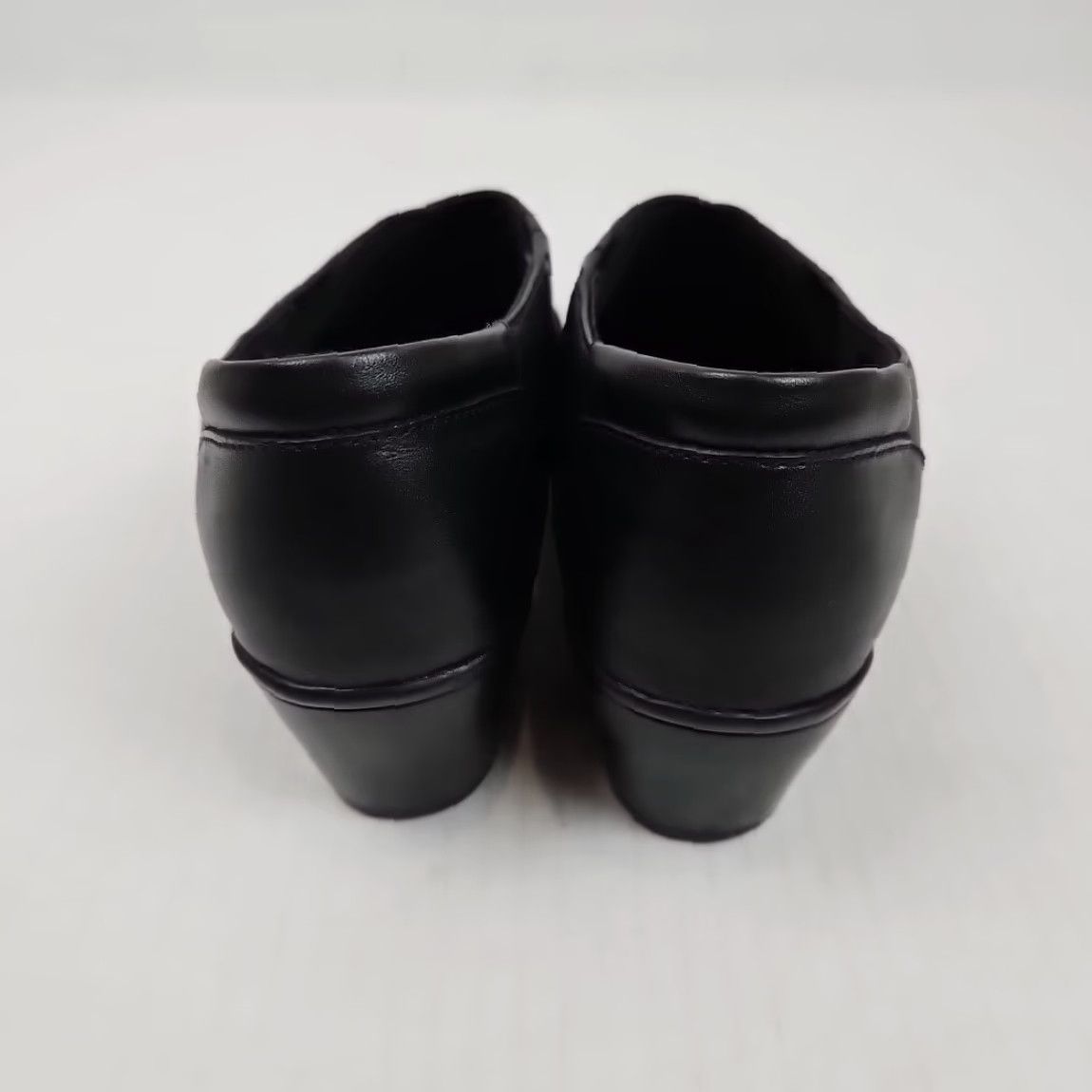 Clarks Clarks Bendables Booties Ingalls Loch Black Leather Pleated Women’s 9.5M Boots Size US 10 / IT 40 - 5 Thumbnail