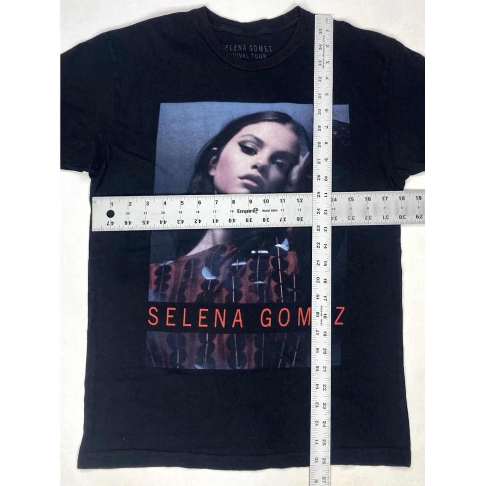 Vintage VINTAGE Selena Gomez Revival Tour 2016 Graphic T-shirt Women Small Black Music Shirt Adult Womens Small White Crew Neck Short Sleeve Pullover Cotton Size S / US 4 / IT 40 - 5 Thumbnail