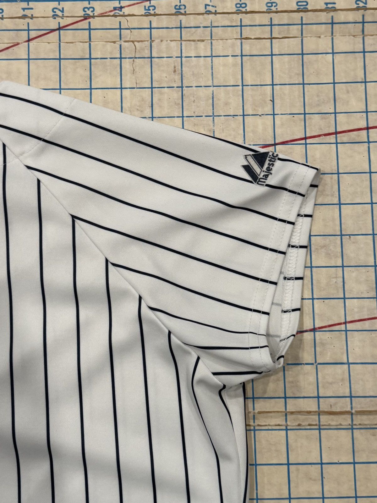 Majestic Vintage Majestic New York Yankees Youth Size Large USA Made Size US S / EU 44-46 / 1 - 10 Thumbnail