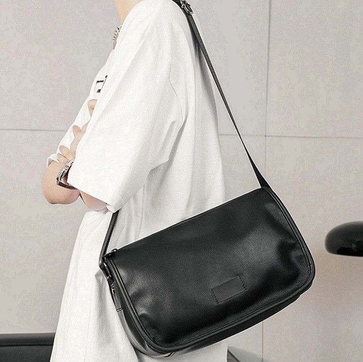 Japanese Brand Fashion y2k faux leather shoulder bag messenger bag casual Size ONE SIZE - 9 Thumbnail