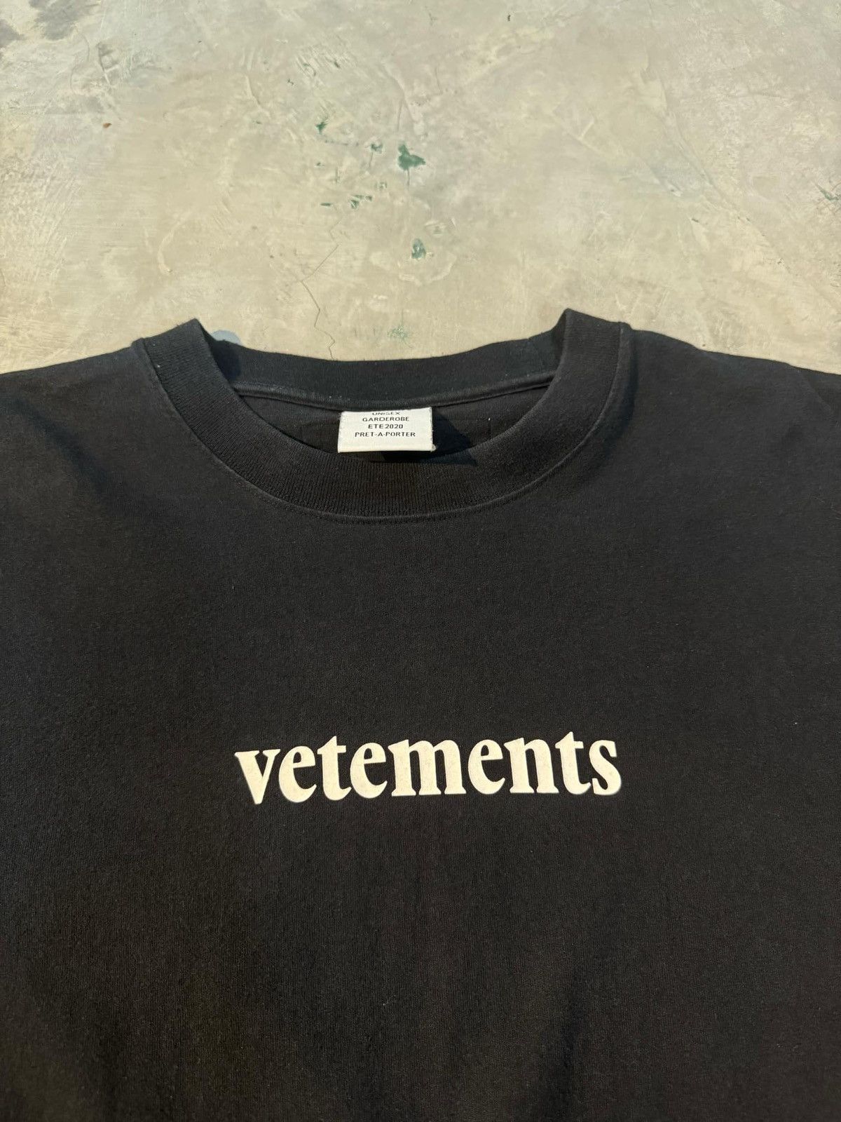 Vetements Vetements Script tee Size US M / EU 48-50 / 2 - 5 Thumbnail