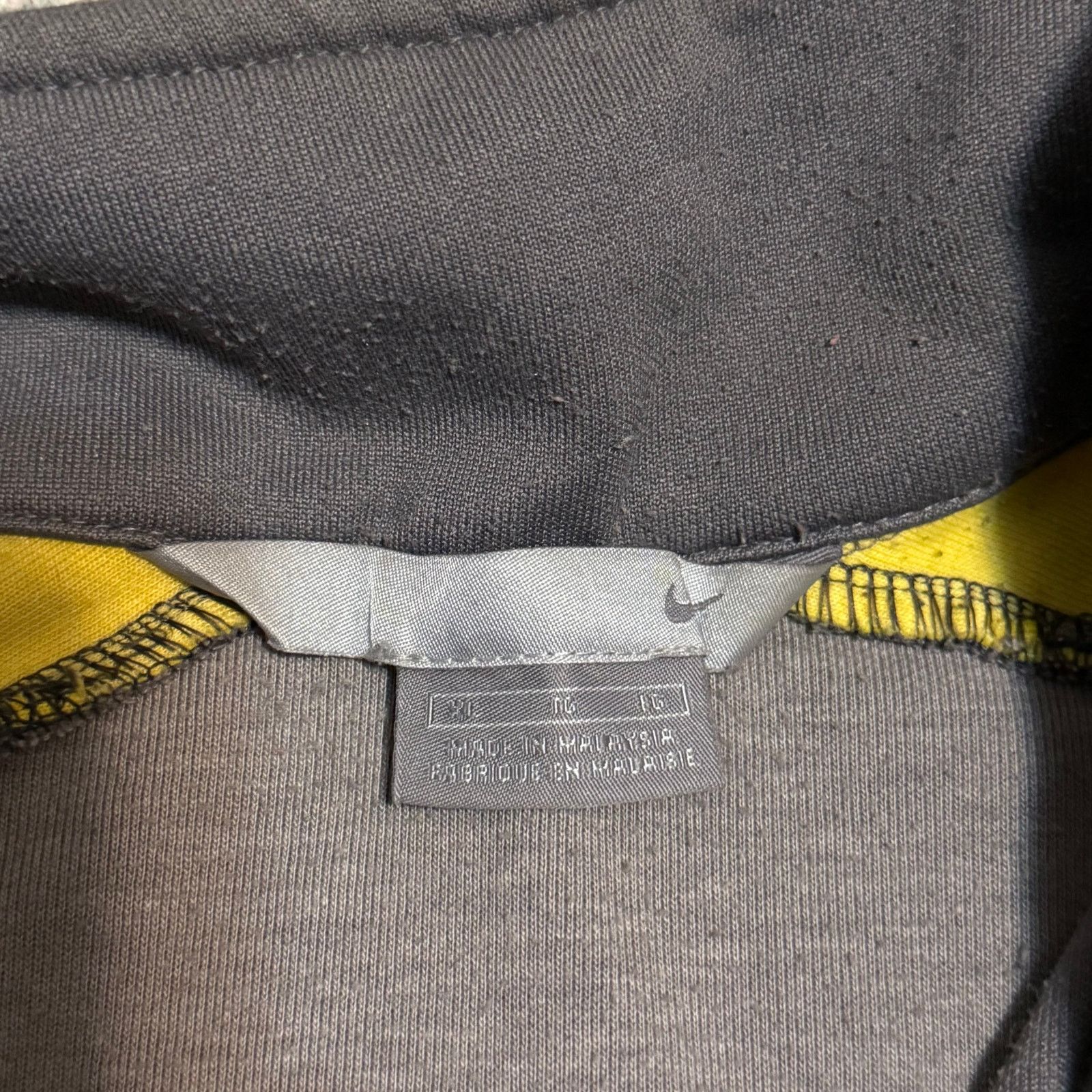 Nike Vintage Nike Track Jacket Gray/Yellow Size XL Y2K 2000s Size US XL / EU 56 / 4 - 4 Thumbnail