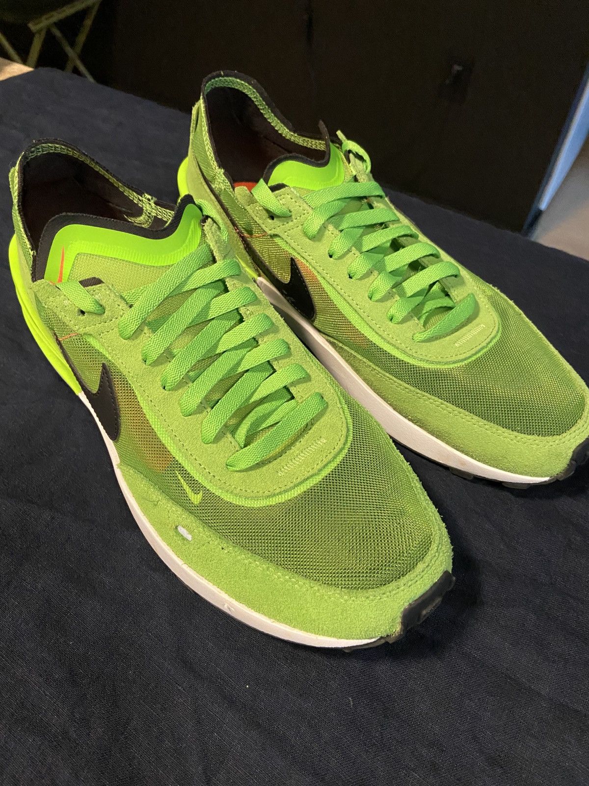 Nike Waffle One Men's Athletic Shoes Electric Green Size US 10 / EU 43 - 4 Thumbnail