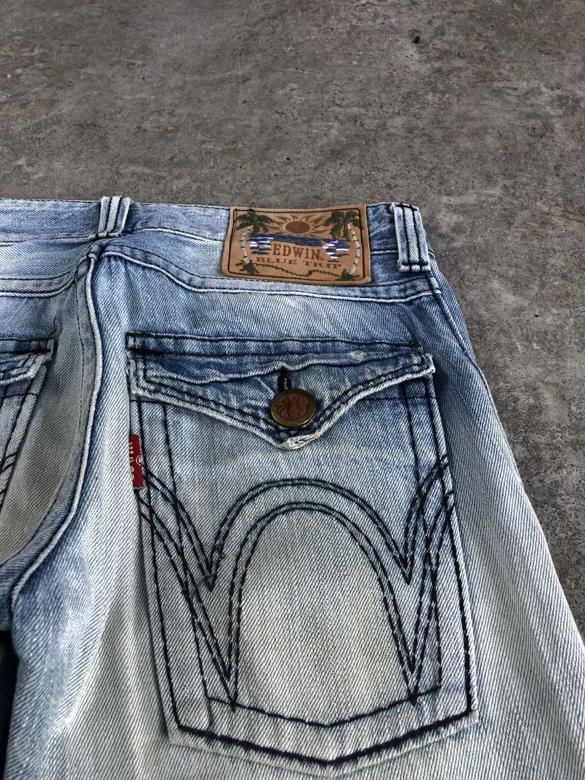Who Decides War Japanese Edwin Blue Trip Flared Jeans Mud Wash Distressed Size US 32 / EU 48 - 15 Thumbnail