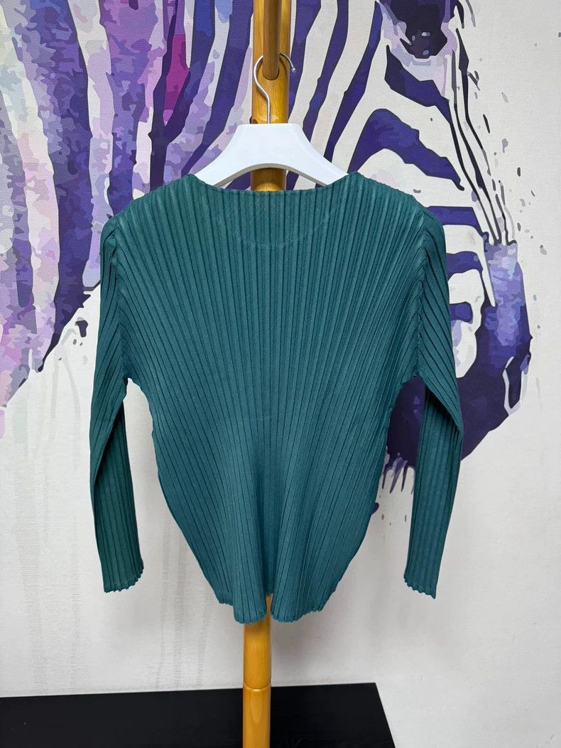 Issey Miyake Issey Miyake size:2 Green mainline pleated top Size XS / US 0-2 / IT 36-38 - 3 Thumbnail
