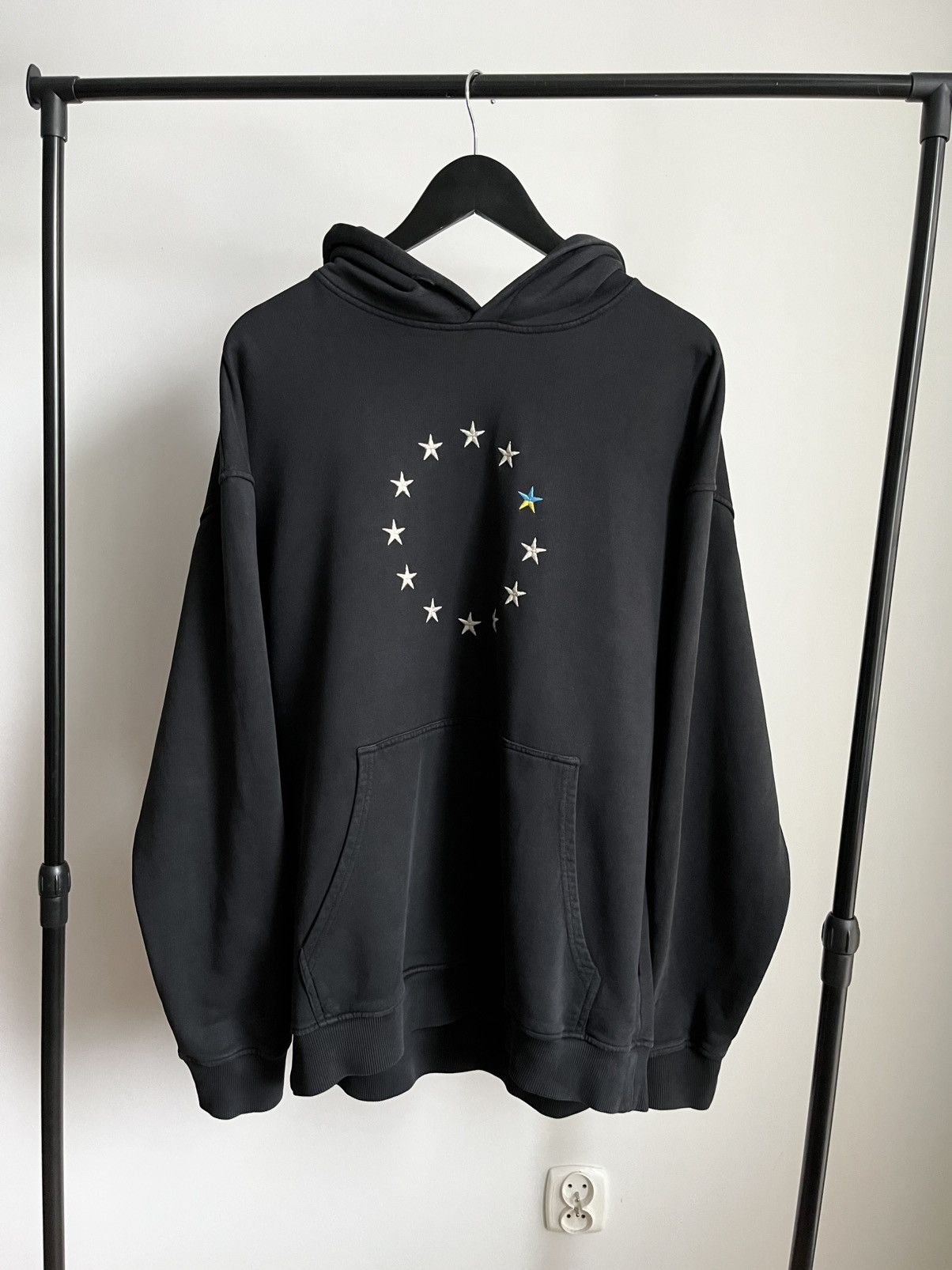 Other Souvenir Official x Dust 2022 limited edition Ukraine hoodie Size US L / EU 52-54 / 3 - 1 Thumbnail