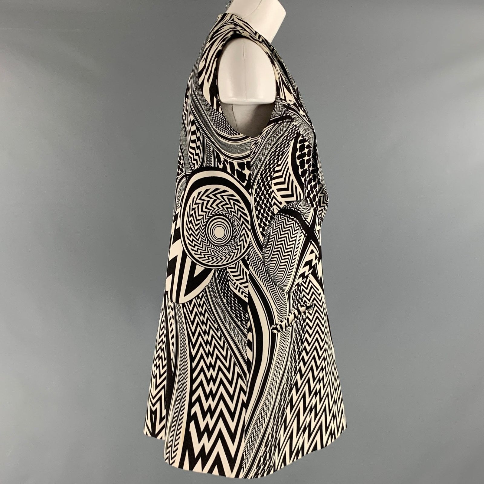 Givenchy GIVENCHY SS10 Size M Black White Geometric Open Front Vest Size M / US 6-8 / IT 42-44 - 3 Thumbnail