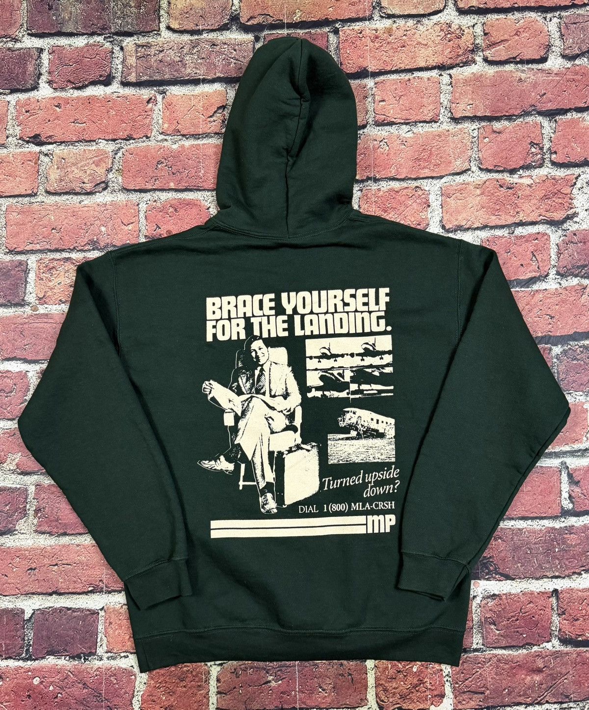 Gildan Mayday Parade Sweatshirt Emo Band Merch Green Brace Yourself Size US M / EU 48-50 / 2 - 2 Thumbnail