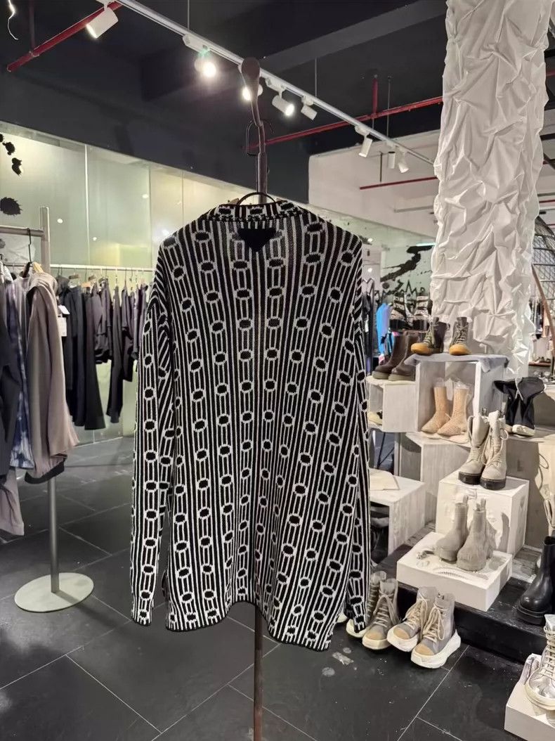 Prada Prada Black and White Triangular Cardigan shirt 2504-Nextar Size US L / EU 52-54 / 3 - 2 Thumbnail